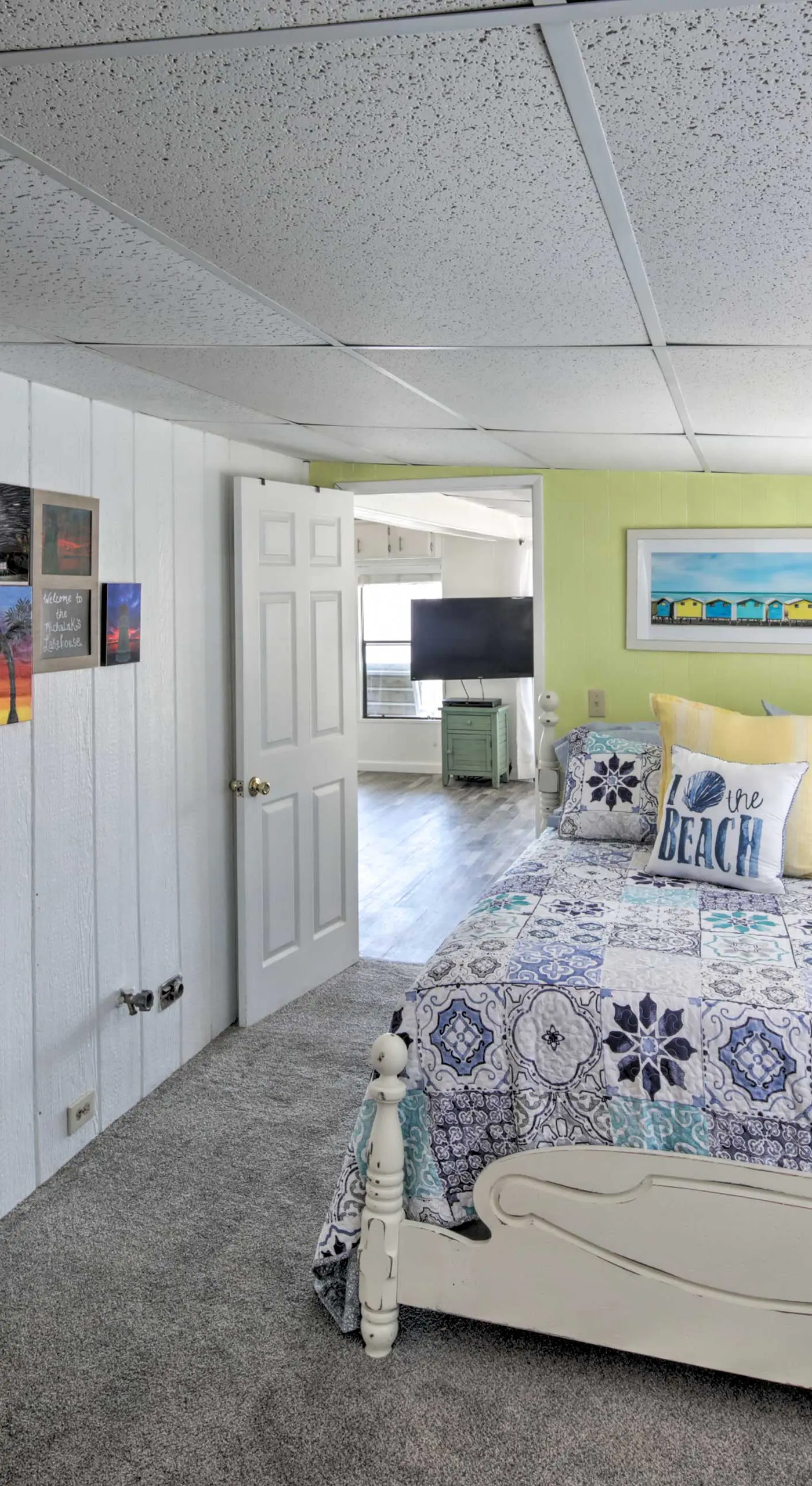 Lake Havasu Home w/ Resort Perks, Walk to Lake