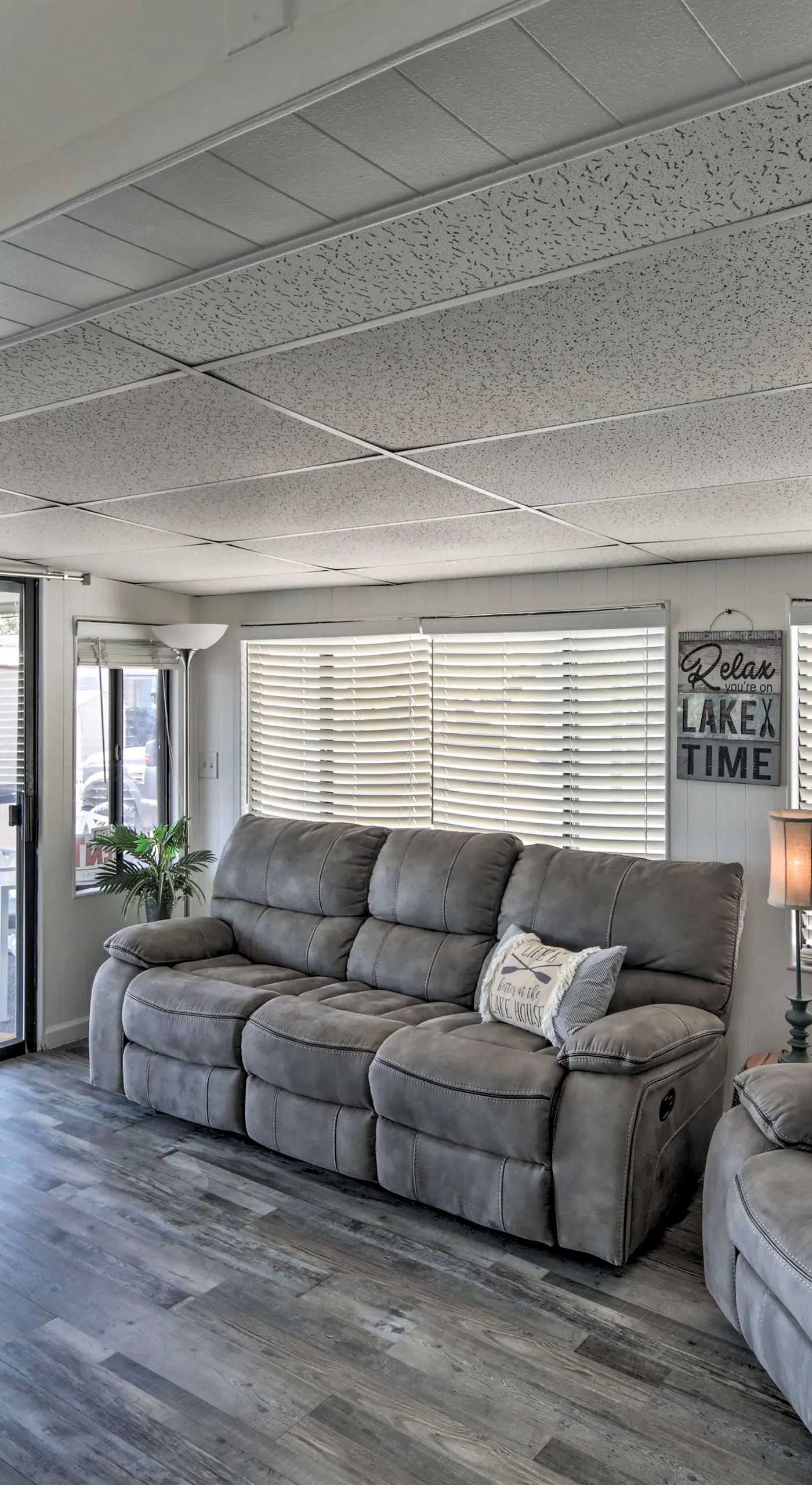Lake Havasu Home w/ Resort Perks, Walk to Lake