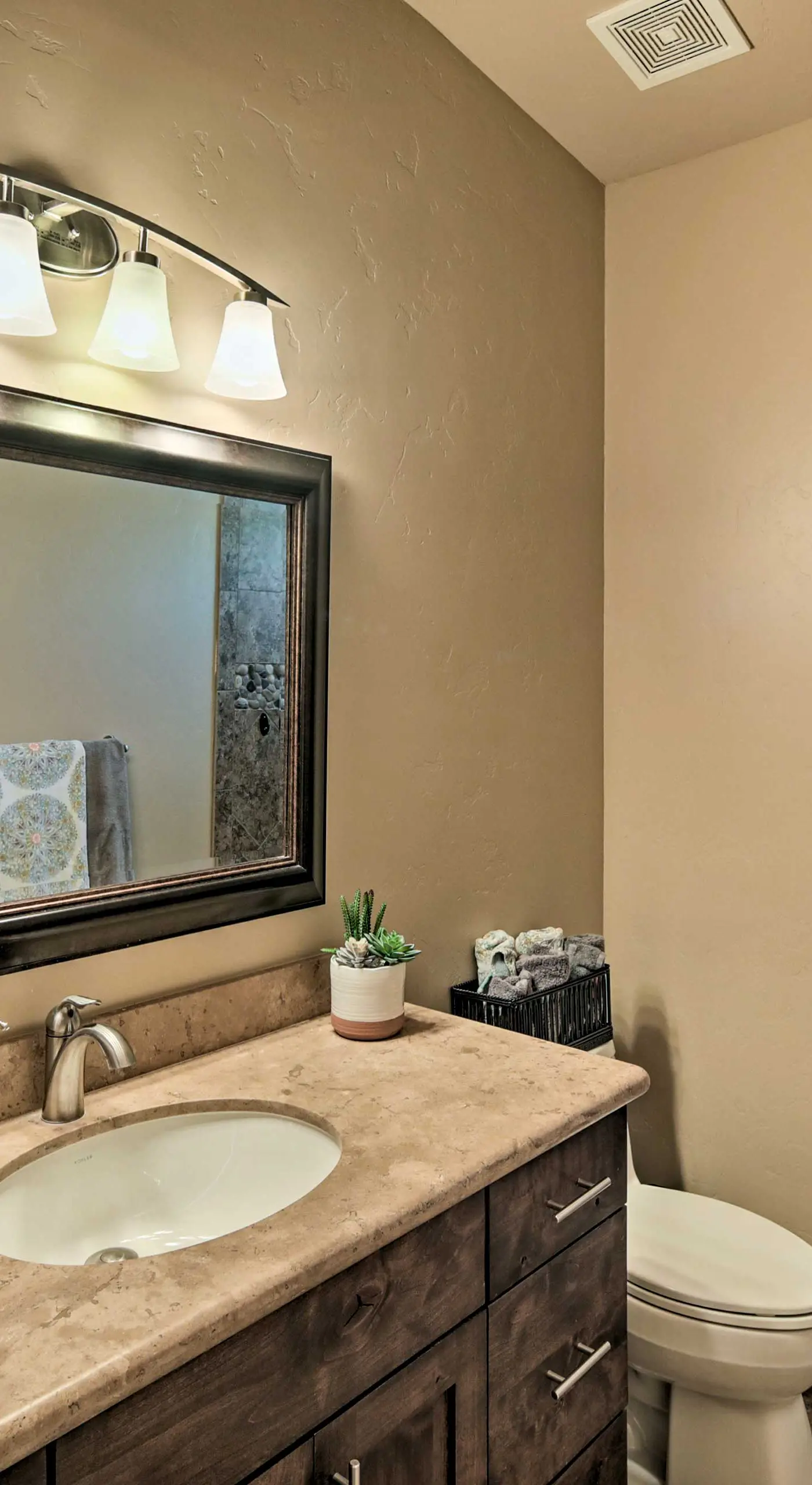 Pool, Hot Tub & Lake Views: Lake Havasu Home!