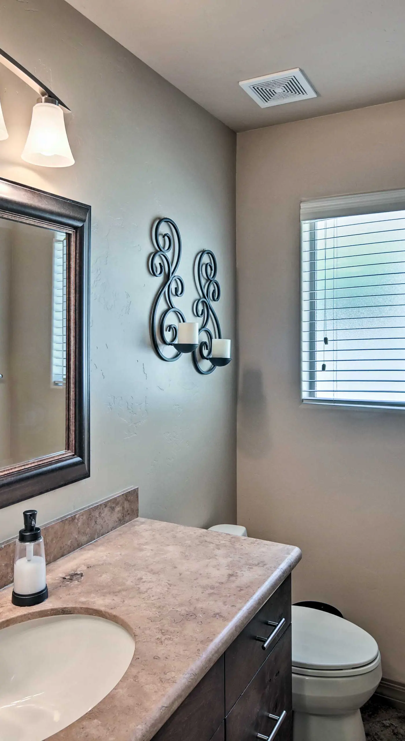 Pool, Hot Tub & Lake Views: Lake Havasu Home!