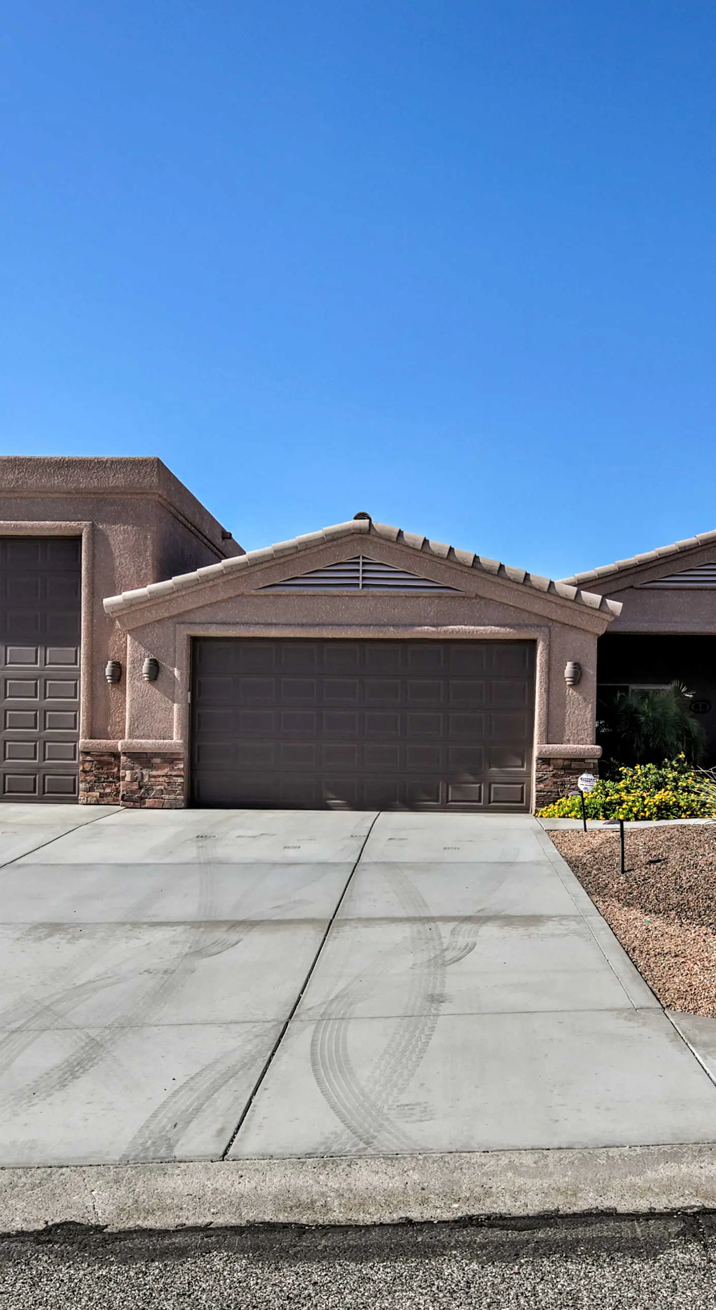 Pool, Hot Tub & Lake Views: Lake Havasu Home!