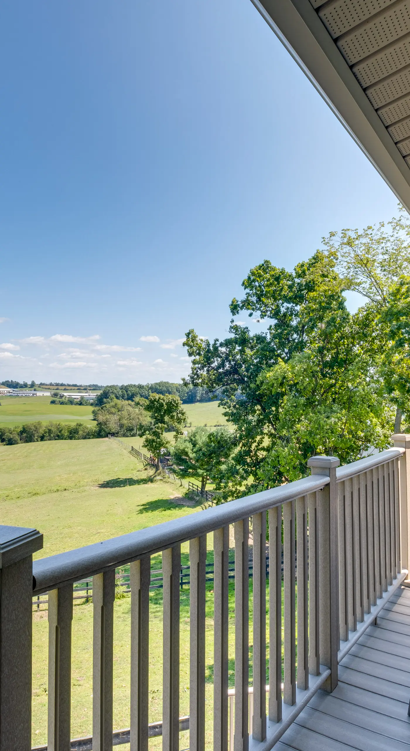 Millersburg Getaway w/ Amish Country Views!