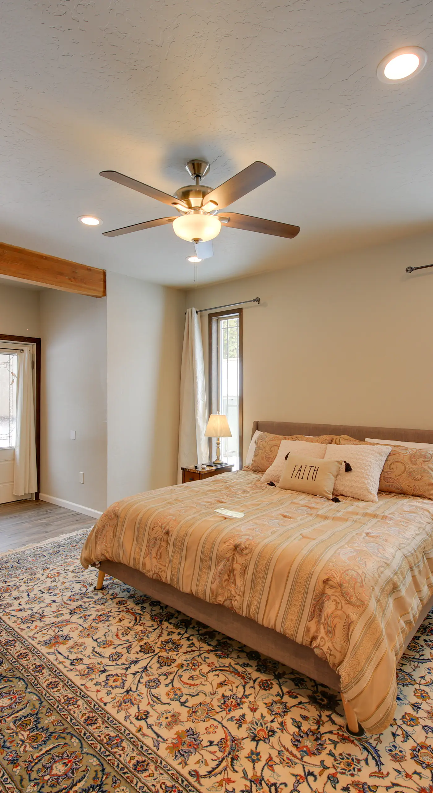 Expansive Group Lake House w/ Private Hot Tub!