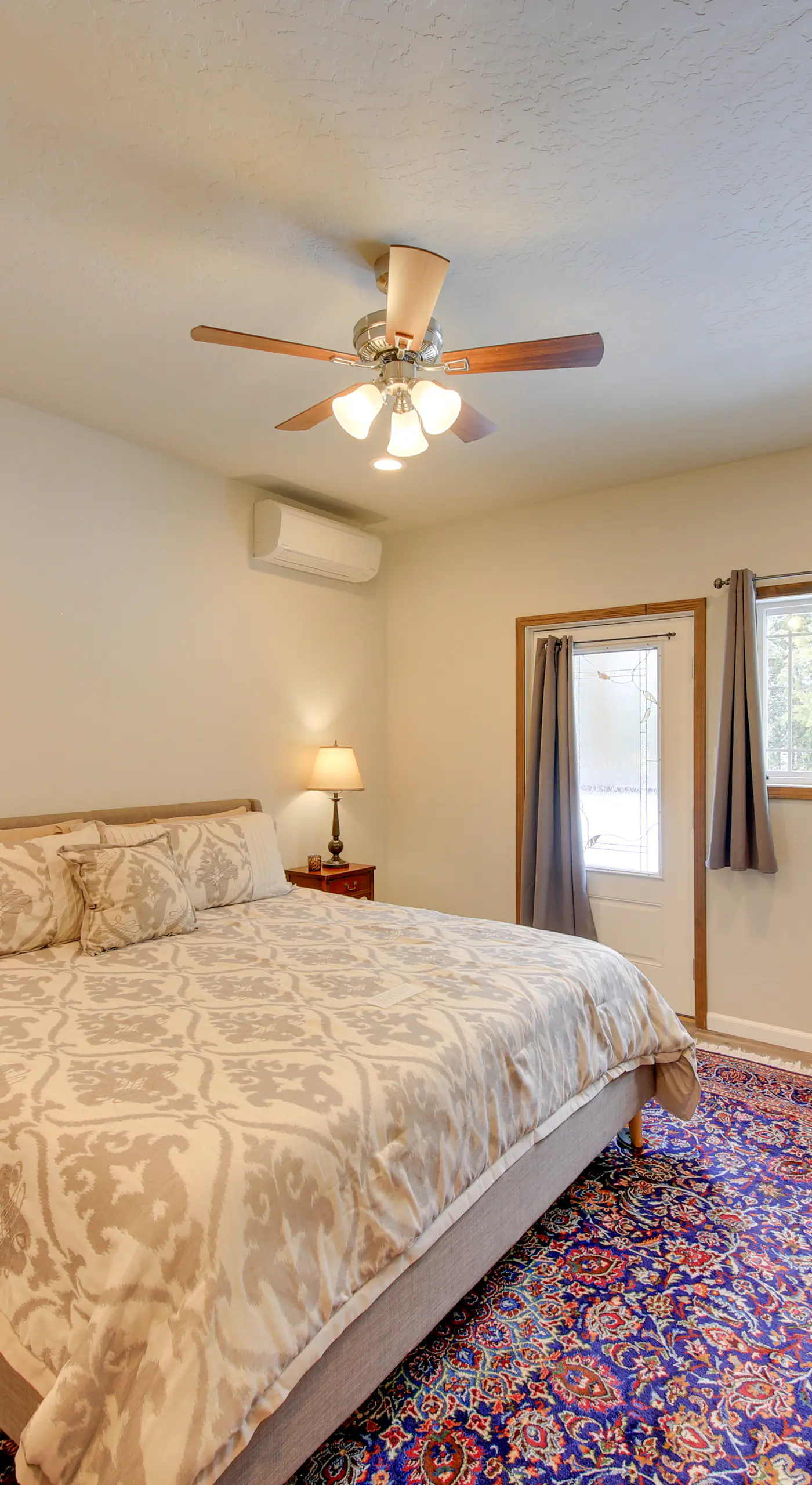 Expansive Group Lake House w/ Private Hot Tub!