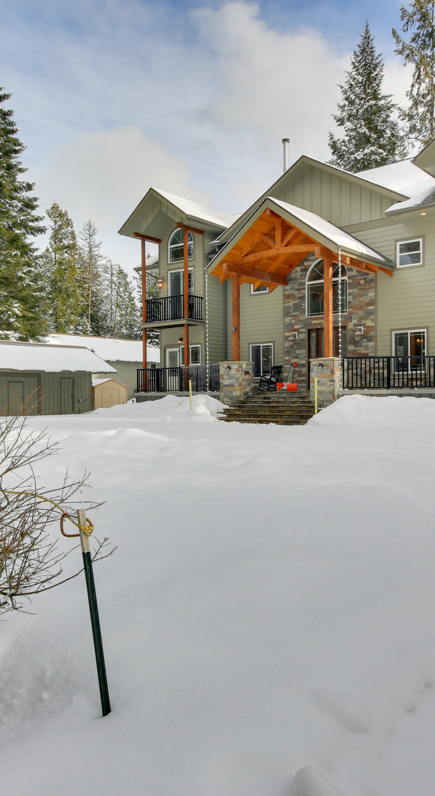 Expansive Group Lake House w/ Private Hot Tub!