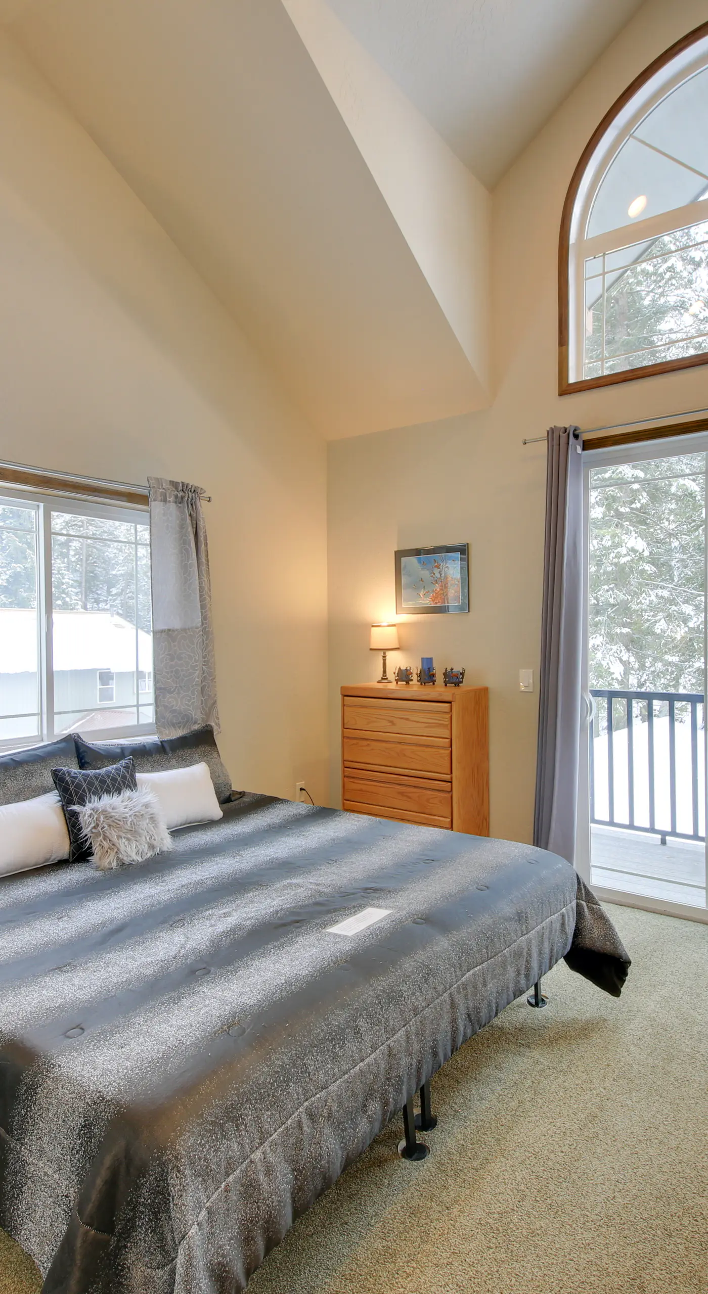 Expansive Group Lake House w/ Private Hot Tub!