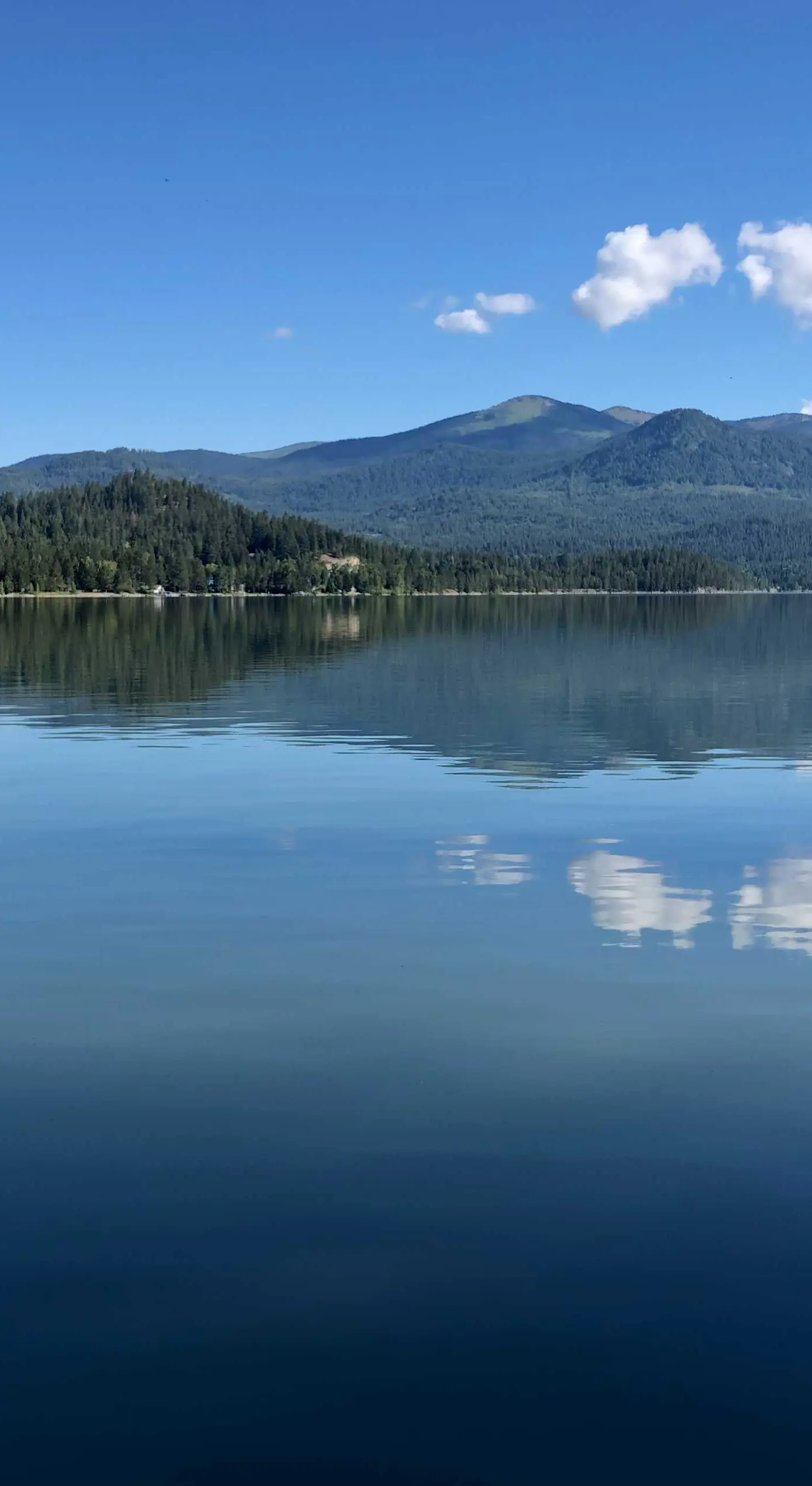 Expansive Group Lake House w/ Private Hot Tub!