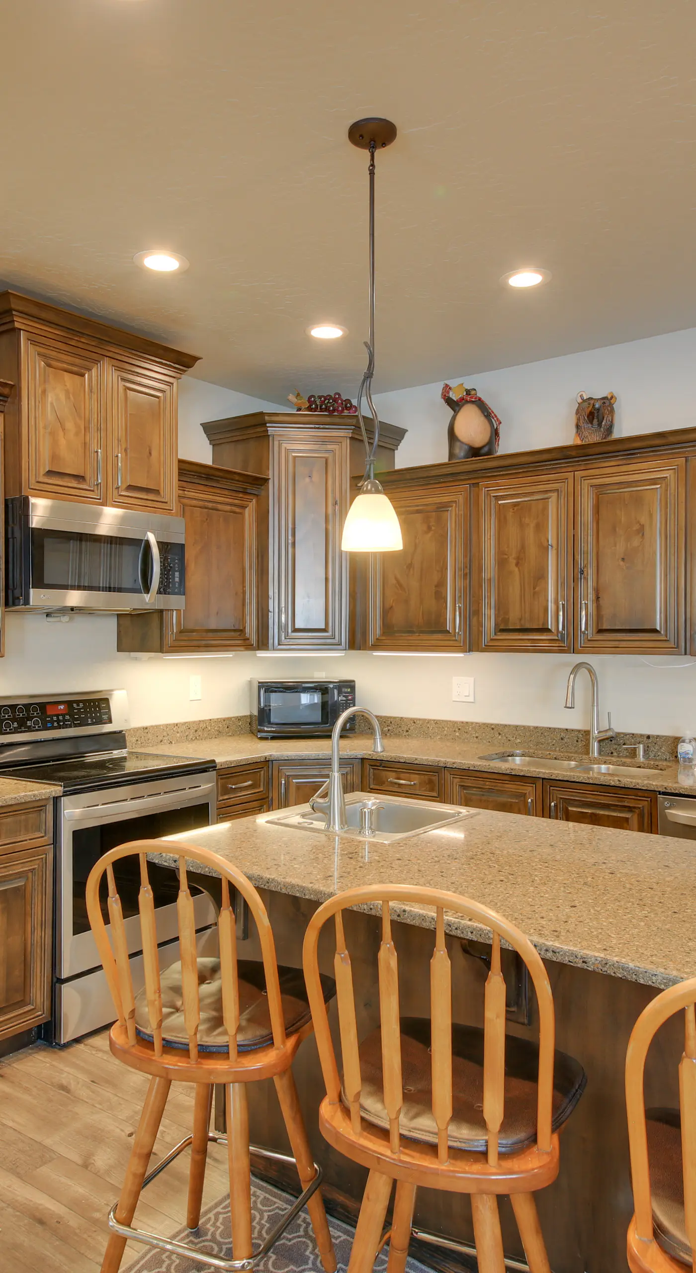 Expansive Group Lake House w/ Private Hot Tub!