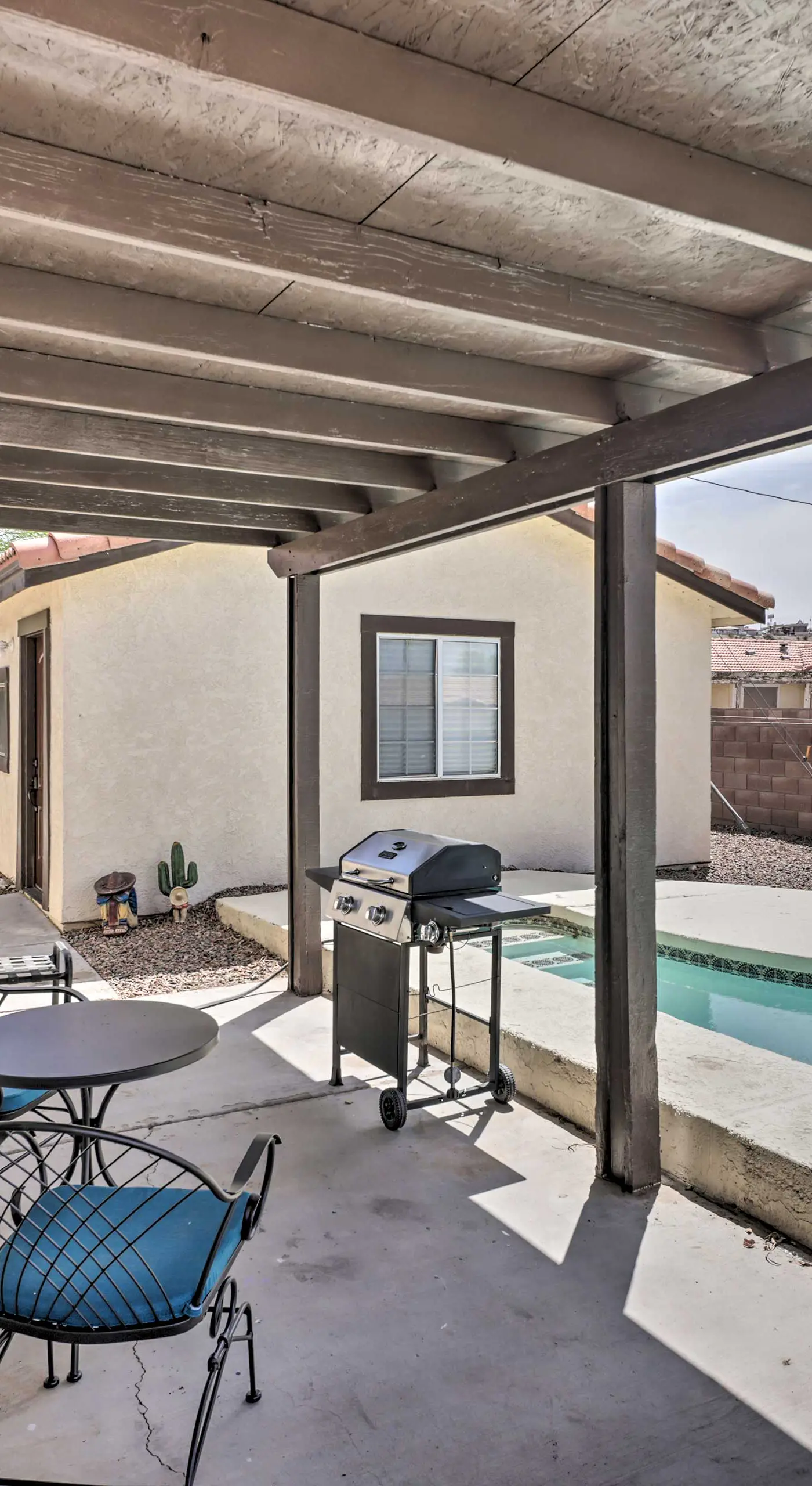 Covered Patio & Pool: Family Home in Bullhead City