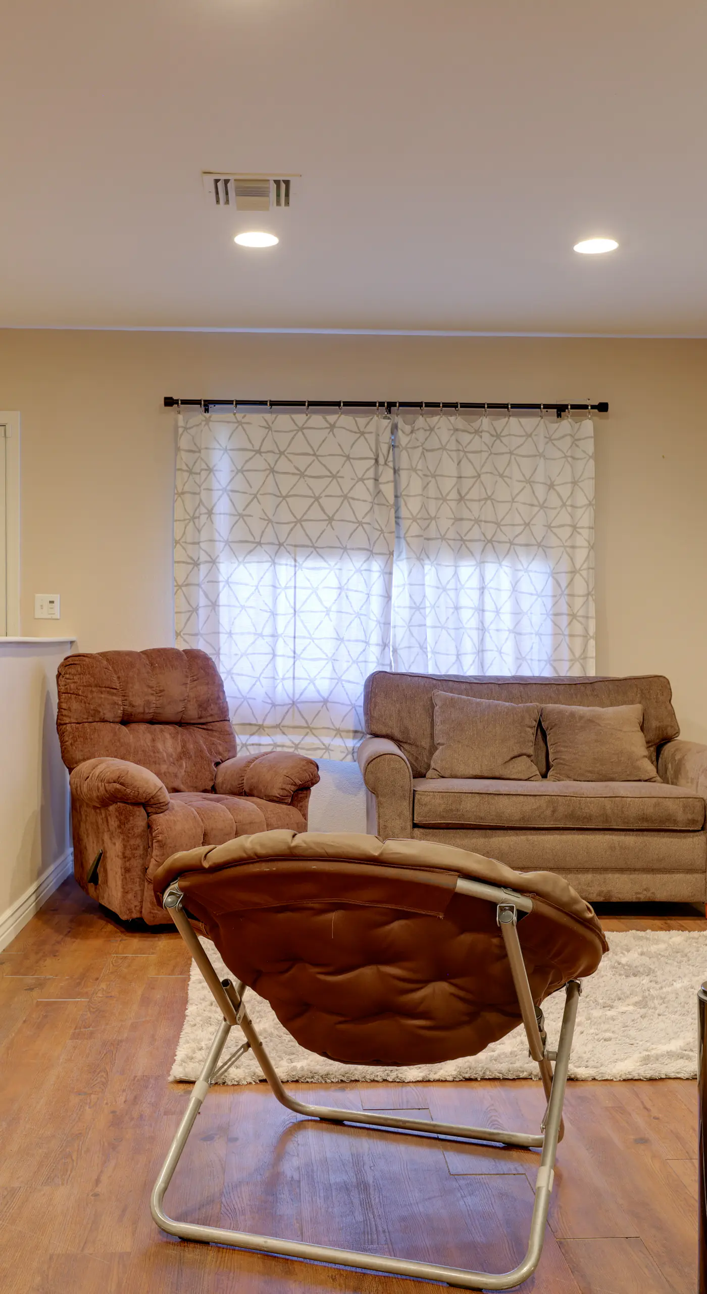 2 Mi to Rotary Park! Pet-Friendly Home w/ Fire Pit
