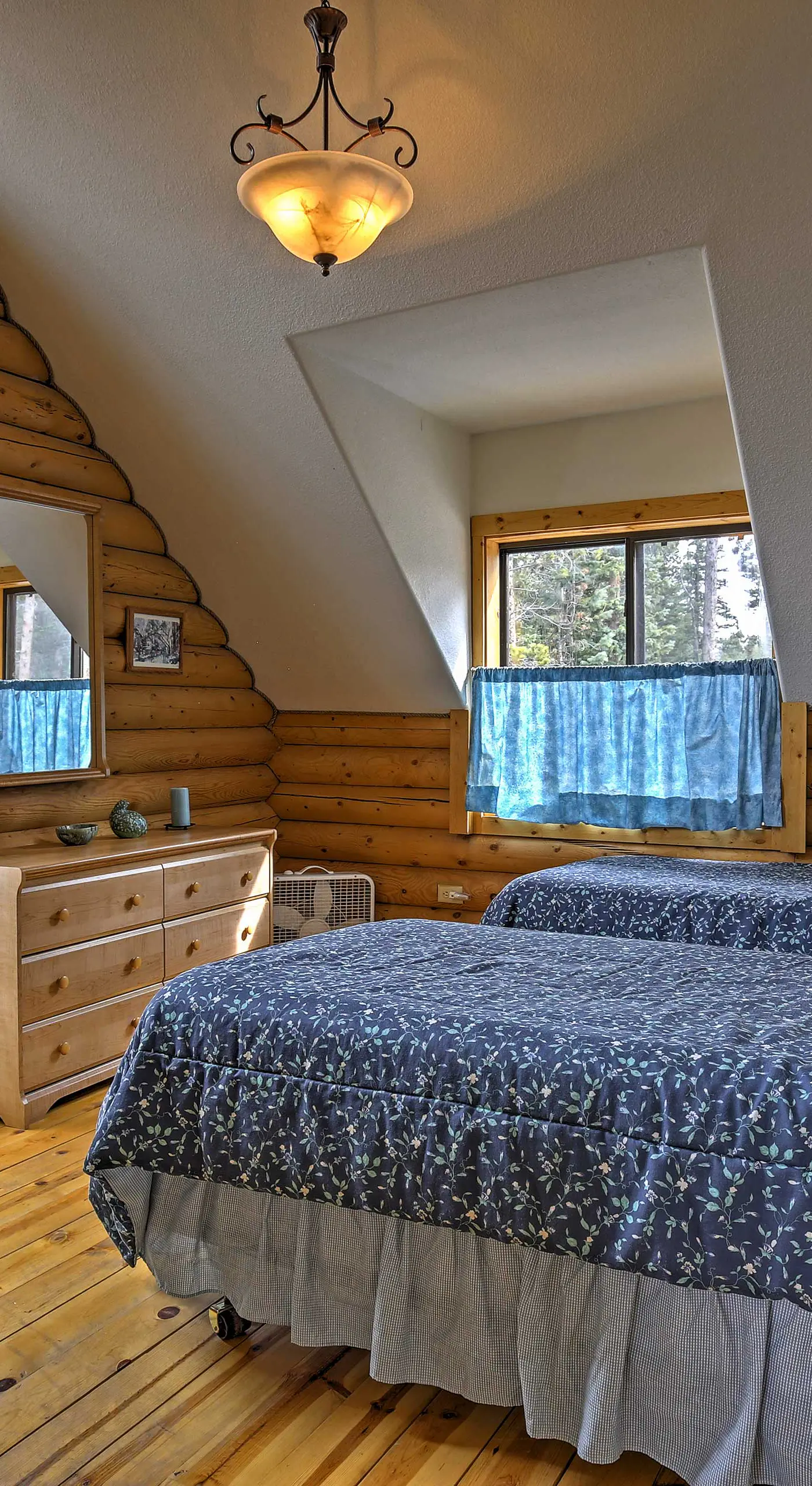 Expansive Alma Cabin w/ Hot Tub & Mountain Views!