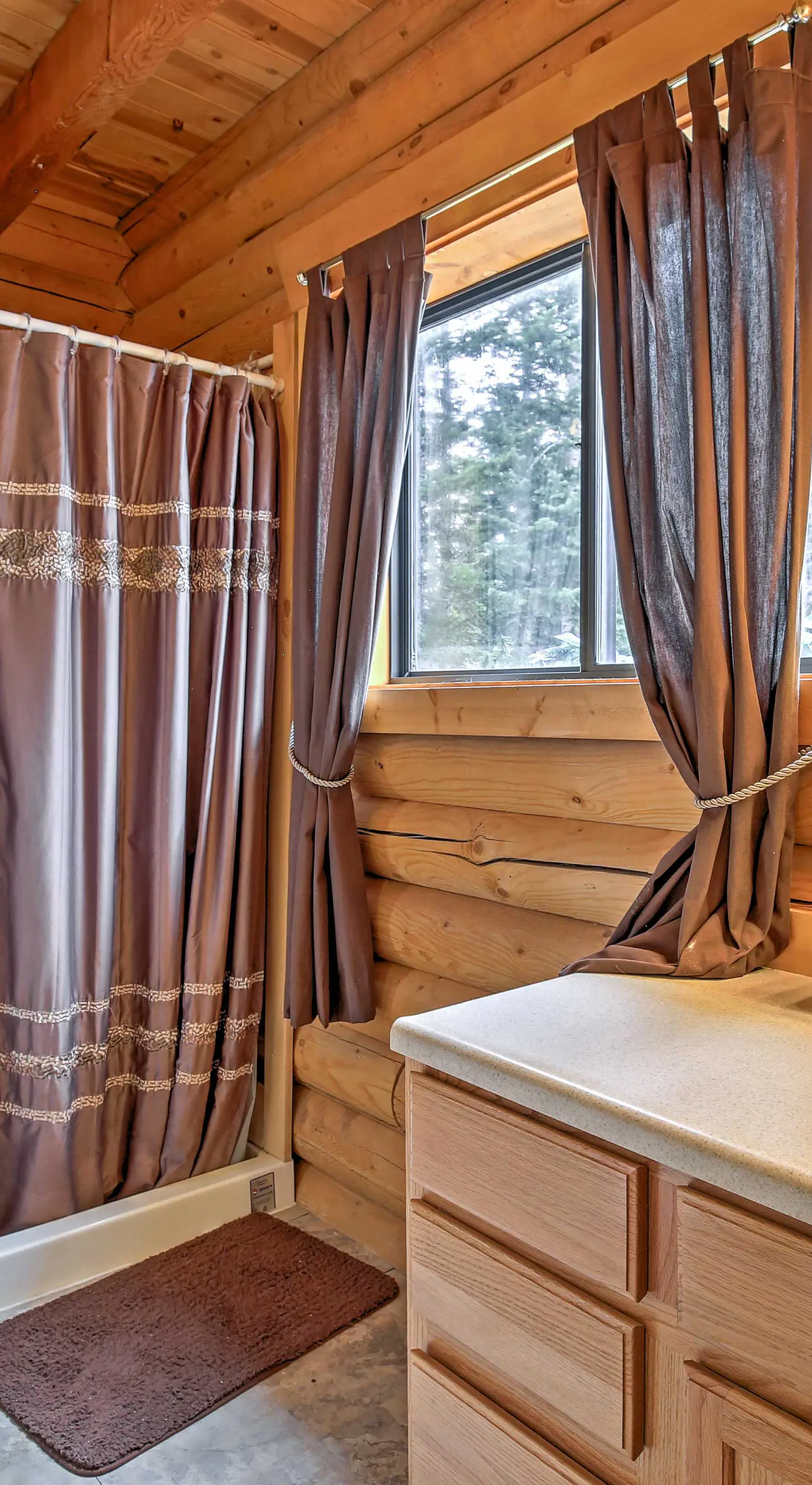 Expansive Alma Cabin w/ Hot Tub & Mountain Views!