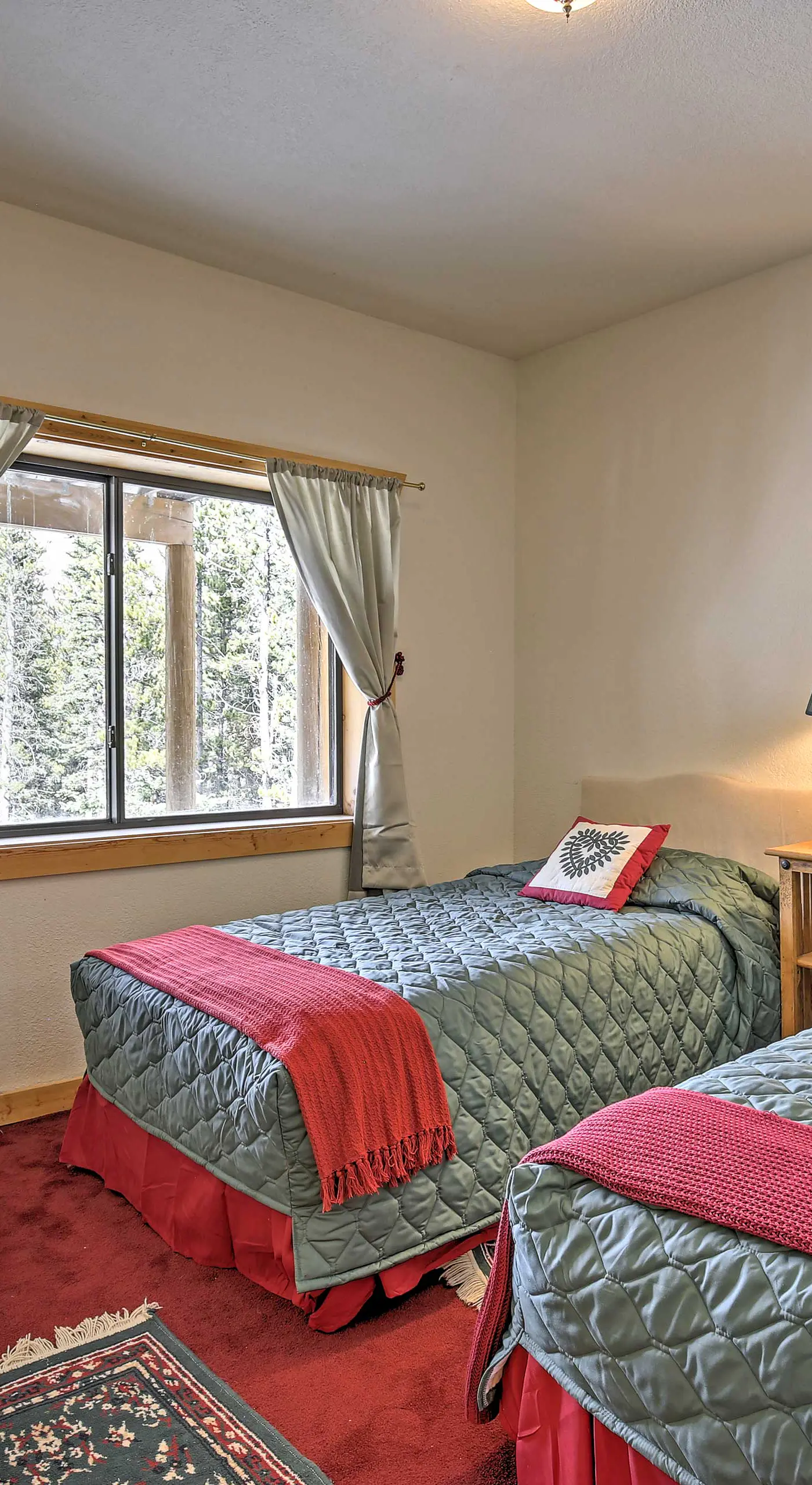 Expansive Alma Cabin w/ Hot Tub & Mountain Views!