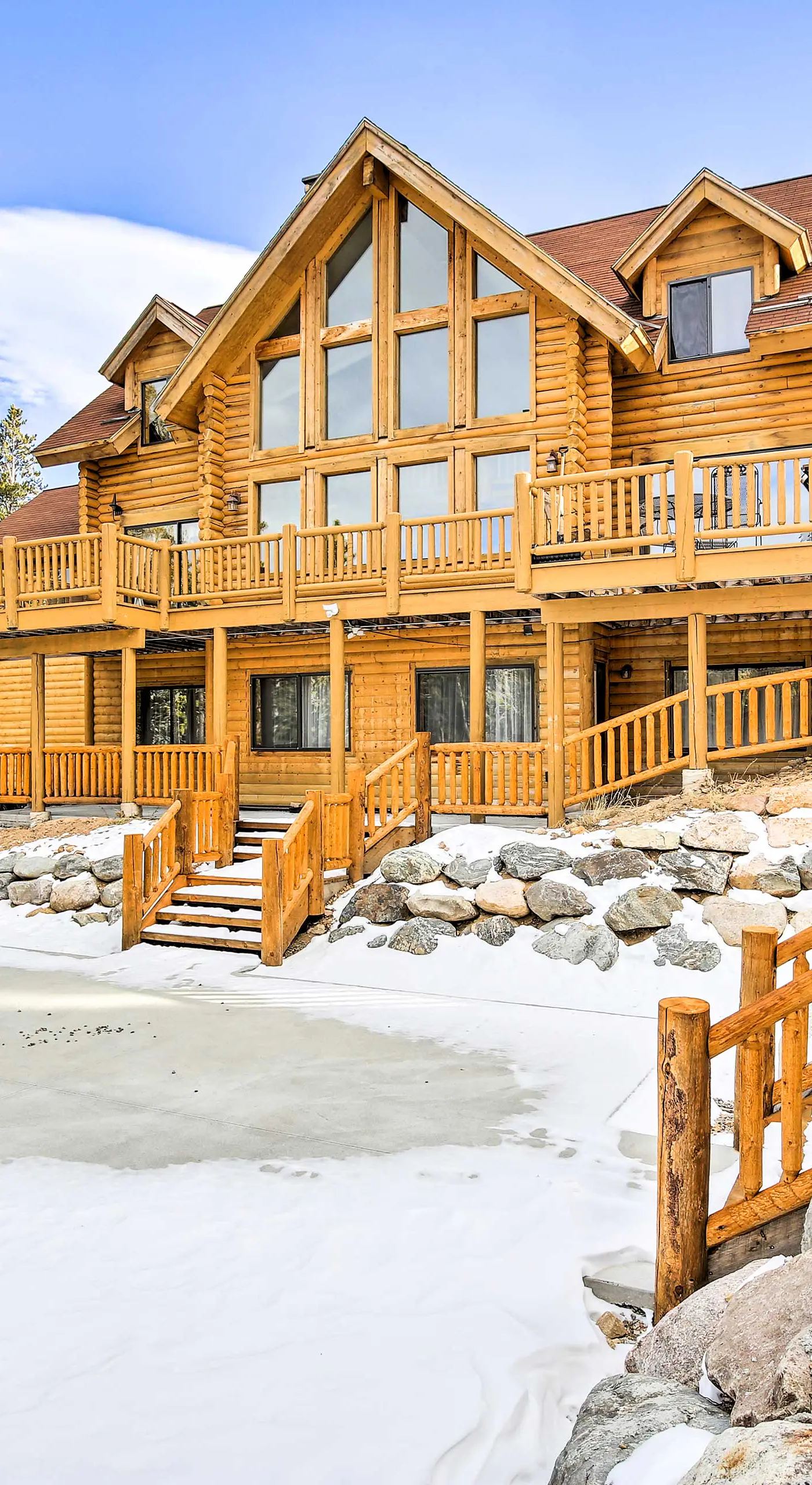 Expansive Alma Cabin w/ Hot Tub & Mountain Views!