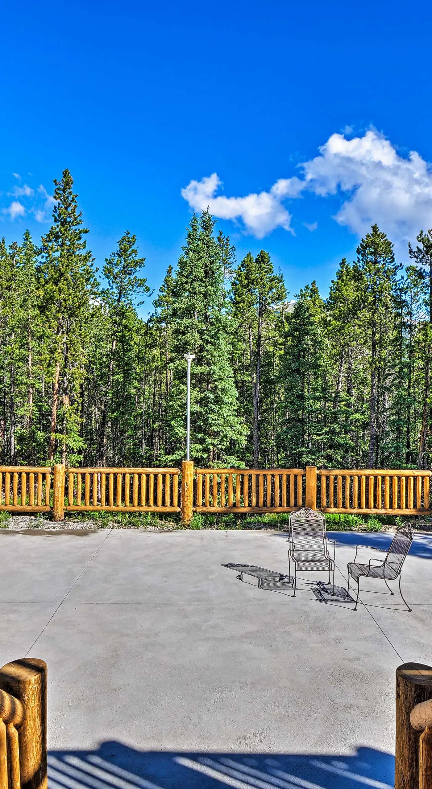Expansive Alma Cabin w/ Hot Tub & Mountain Views!