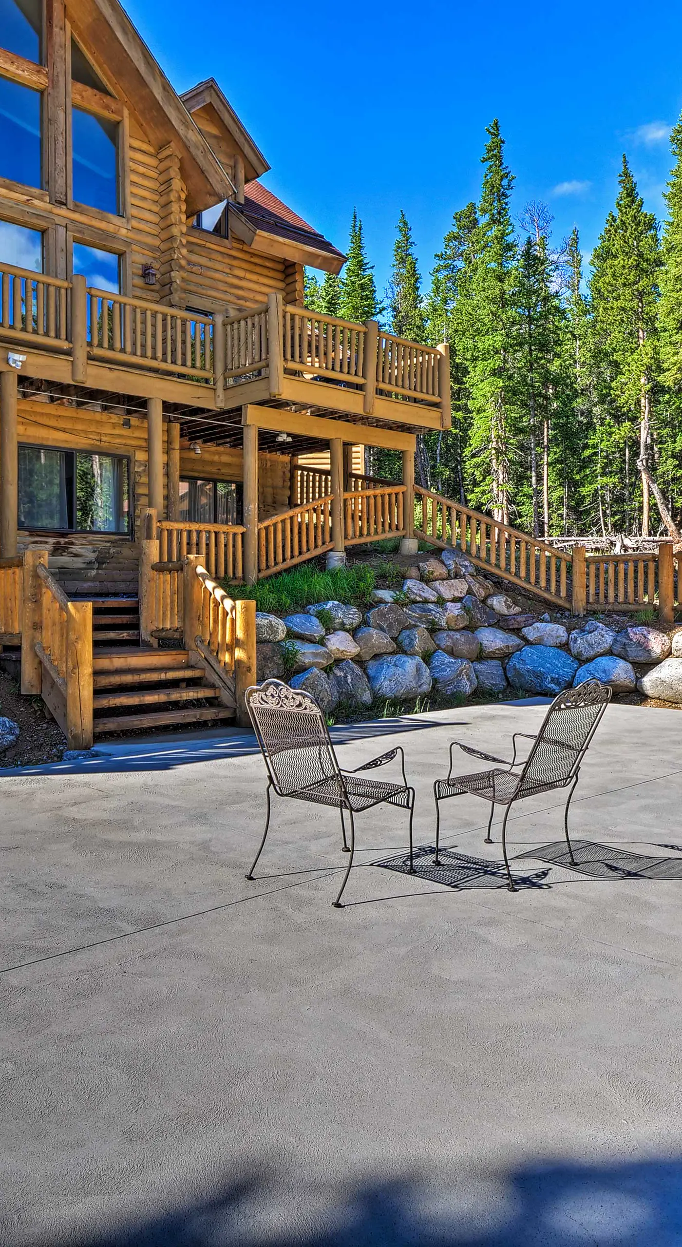 Expansive Alma Cabin w/ Hot Tub & Mountain Views!