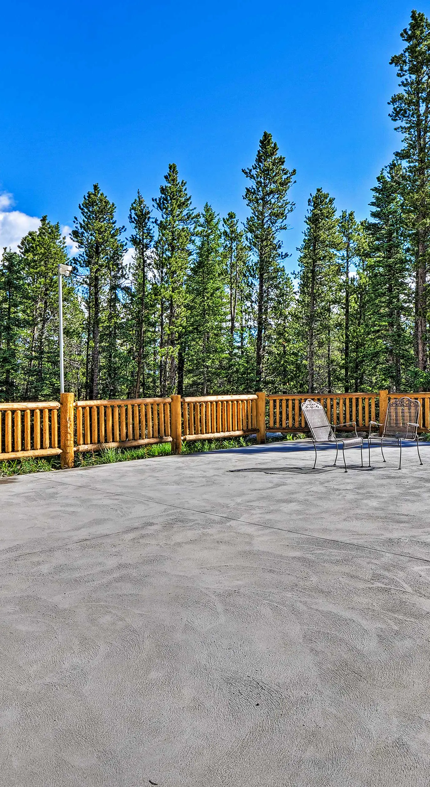 Expansive Alma Cabin w/ Hot Tub & Mountain Views!