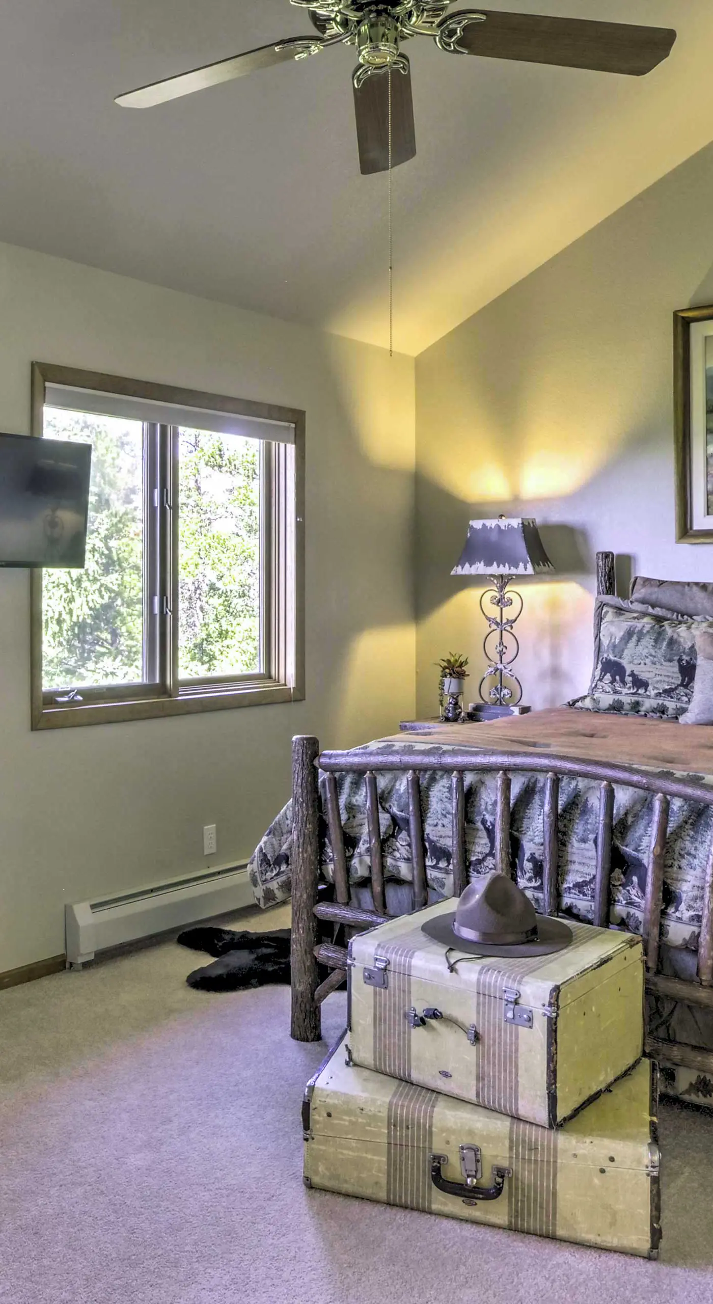 Spacious Fairplay Retreat w/ Hot Tub & Fire Pit!