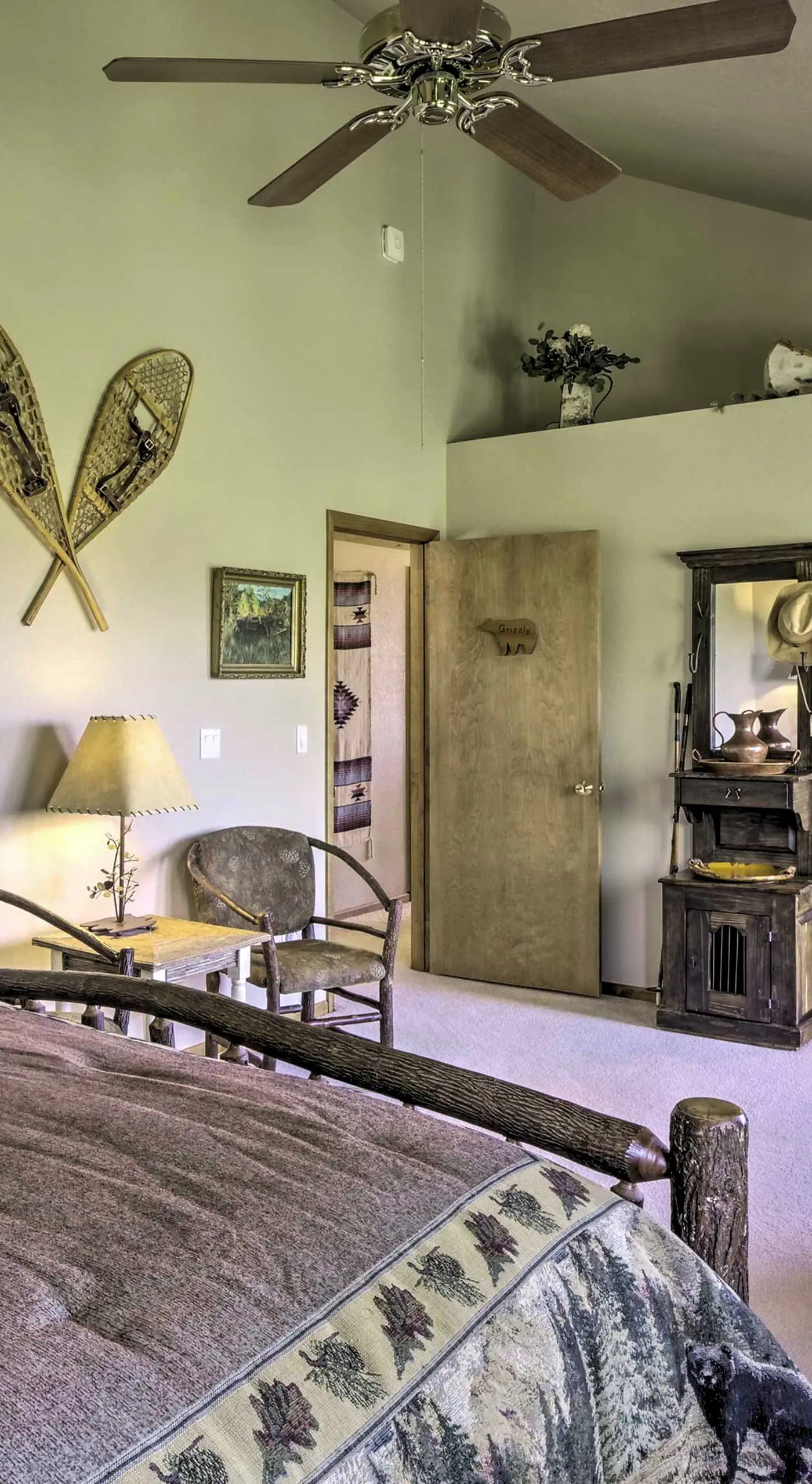 Spacious Fairplay Retreat w/ Hot Tub & Fire Pit!