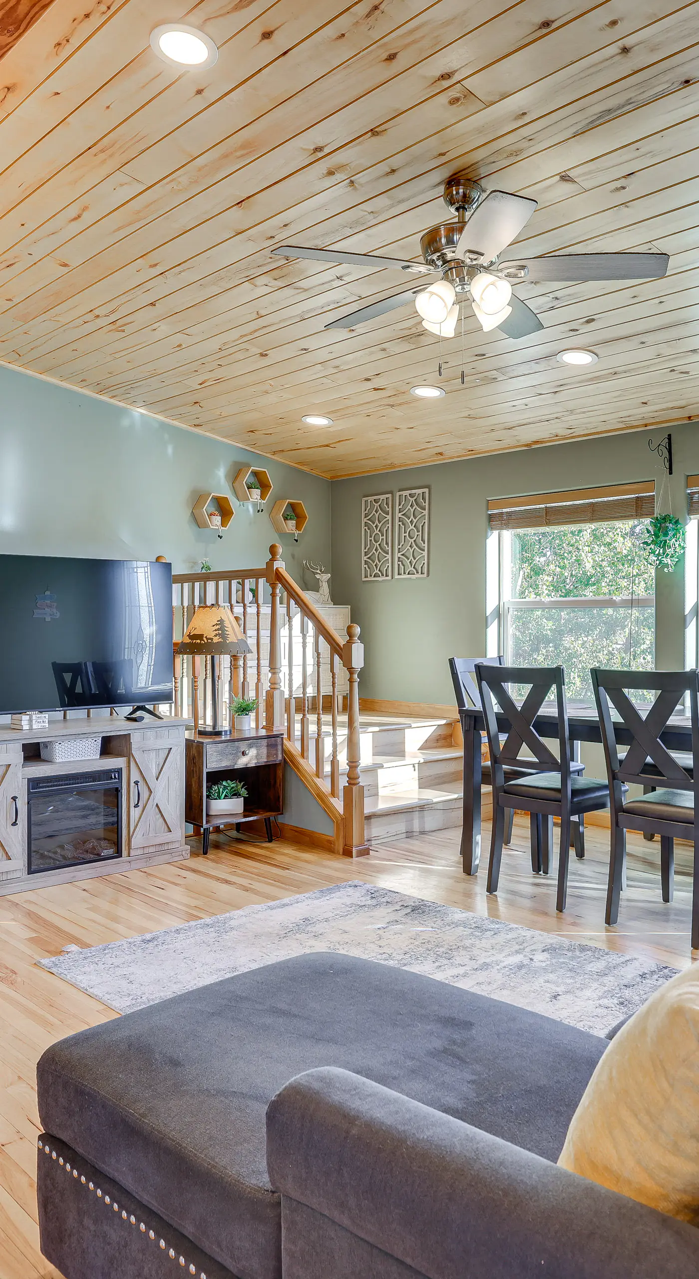 2023010592 Fairplay Home w/ Hot Tub & Fireplace!