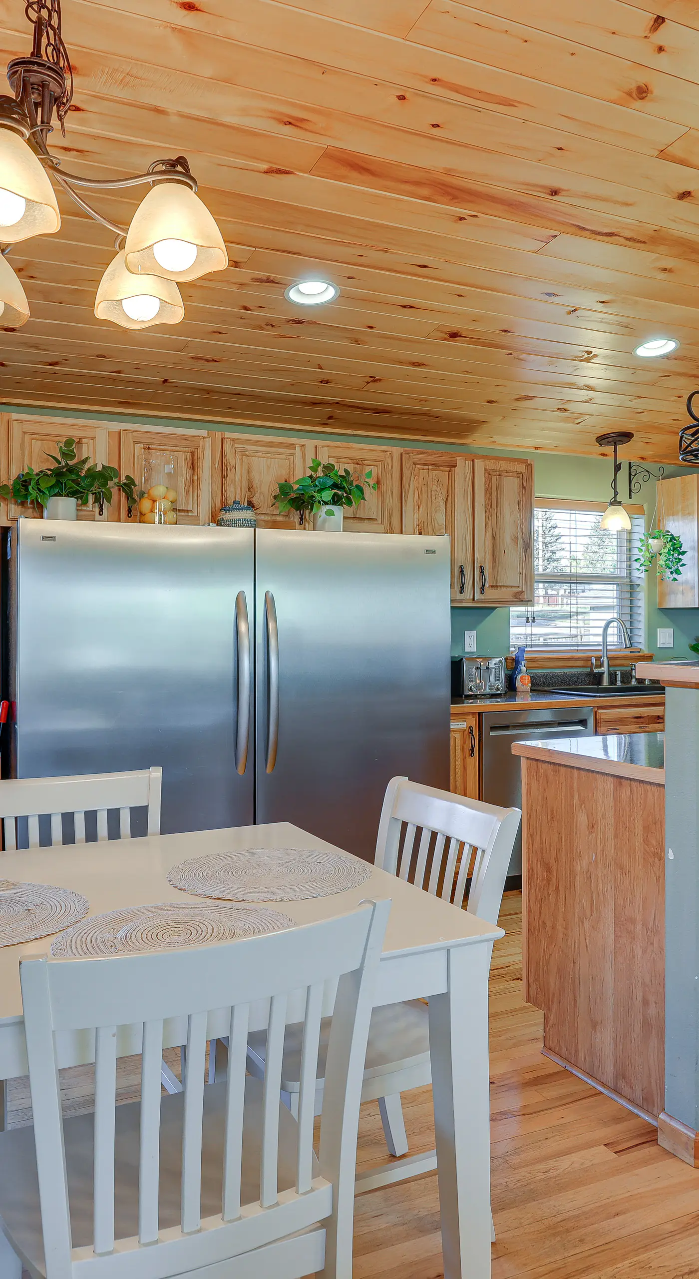 2023010592 Fairplay Home w/ Hot Tub & Fireplace!