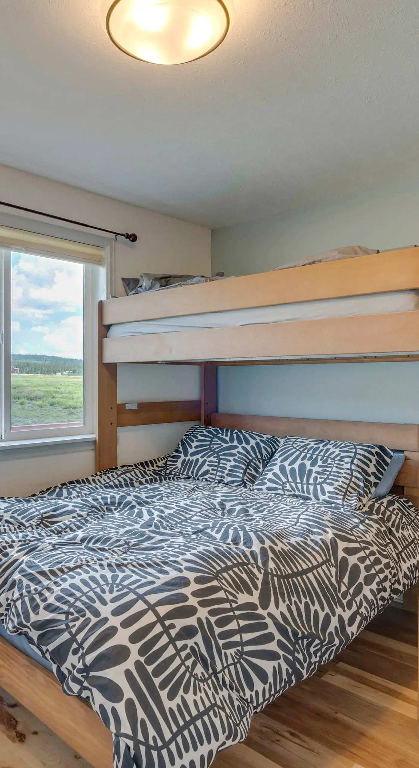 Warm Springs Ranch Mtn View & Deck: Fairplay Cabin