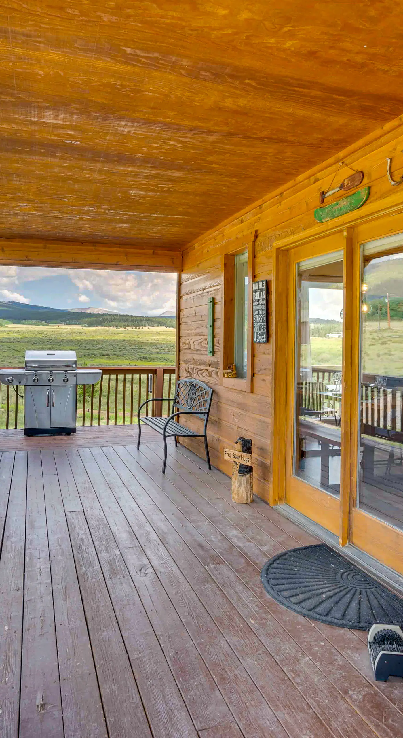 Warm Springs Ranch Mtn View & Deck: Fairplay Cabin