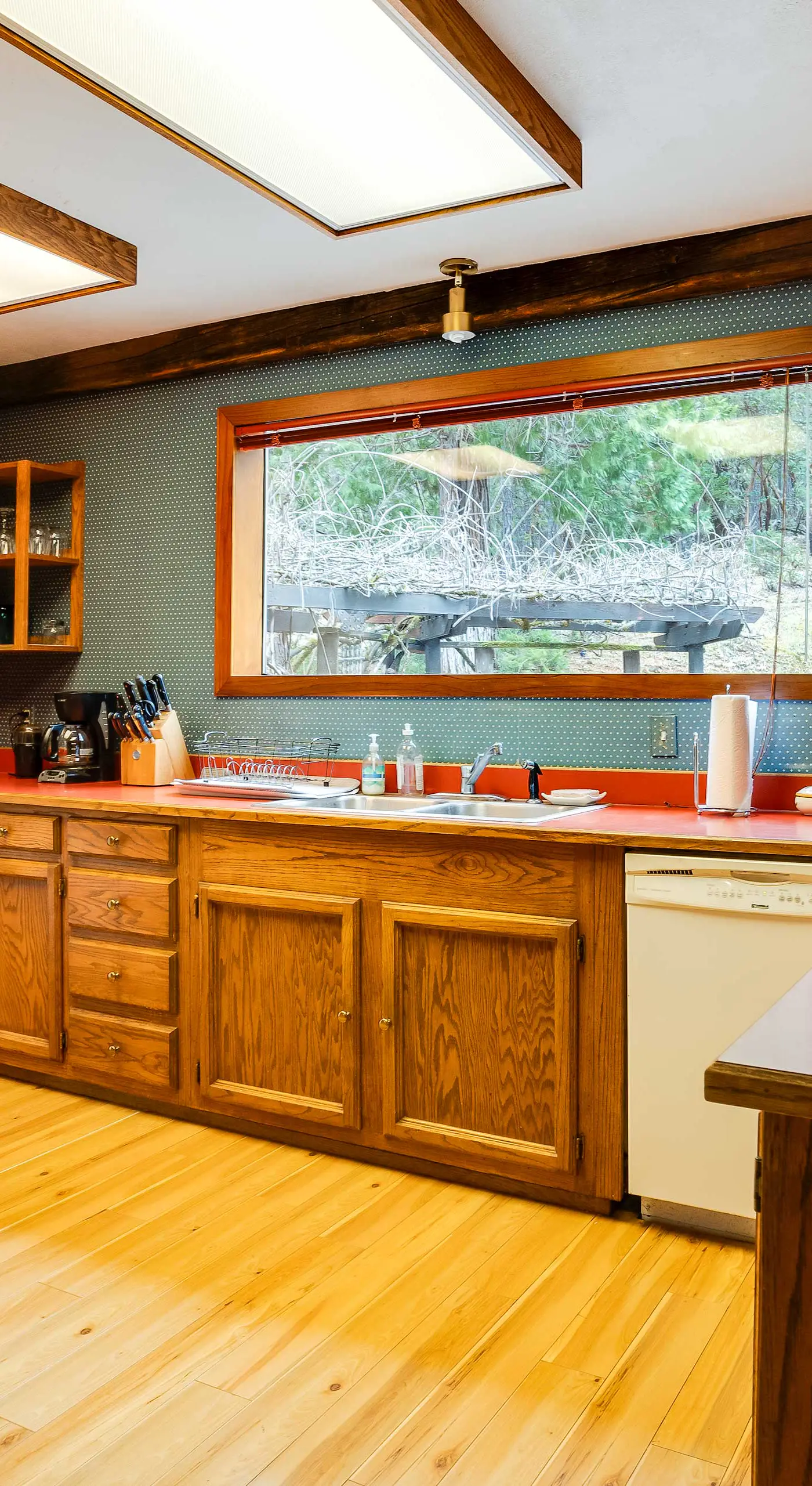 Peaceful Applegate River Valley Sanctuary!