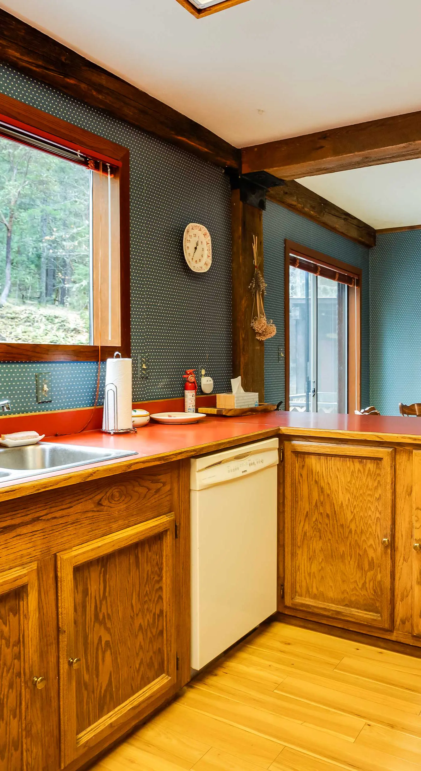 Peaceful Applegate River Valley Sanctuary!
