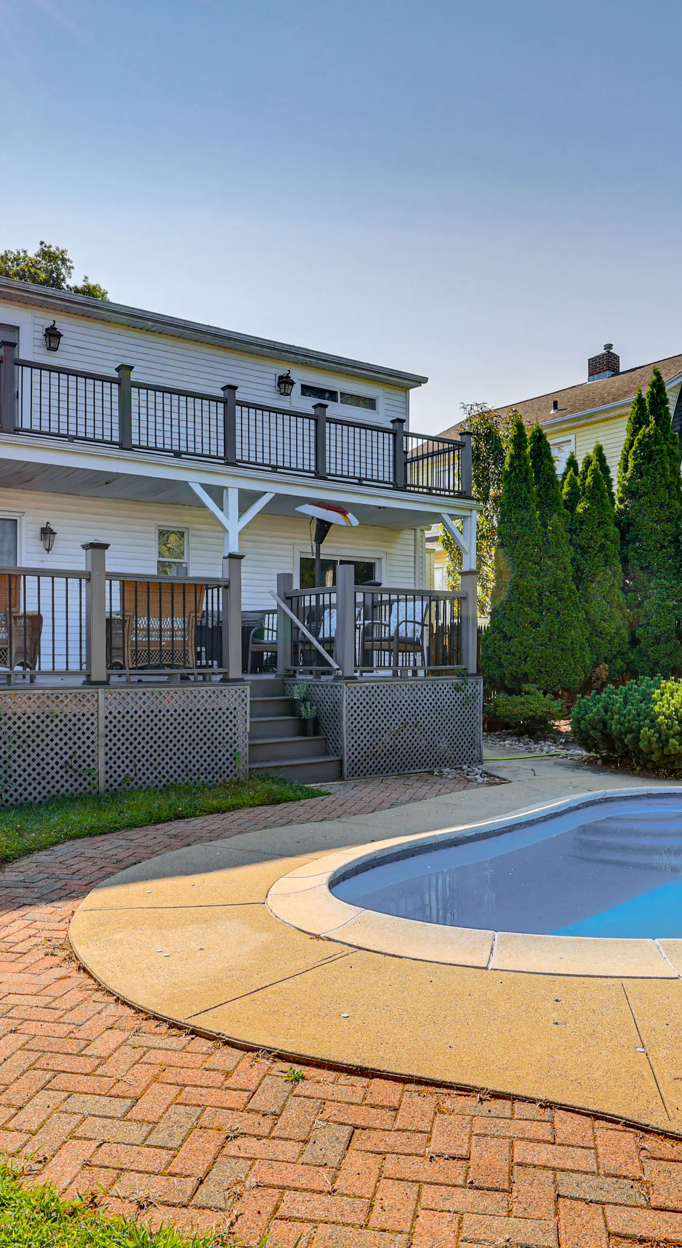 Near Yale & Lighthouse Point Beach: Home w/ Pool!