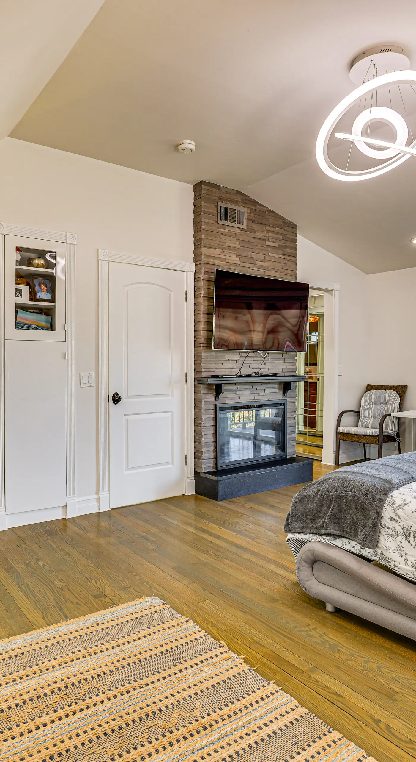 Near Yale & Lighthouse Point Beach: Home w/ Pool!