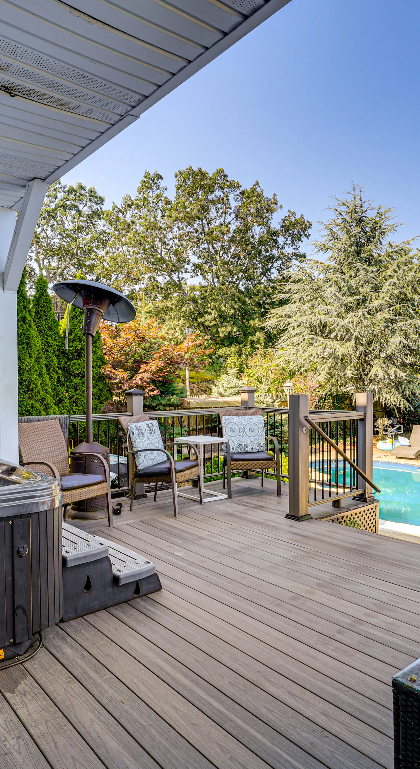 Near Yale & Lighthouse Point Beach: Home w/ Pool!