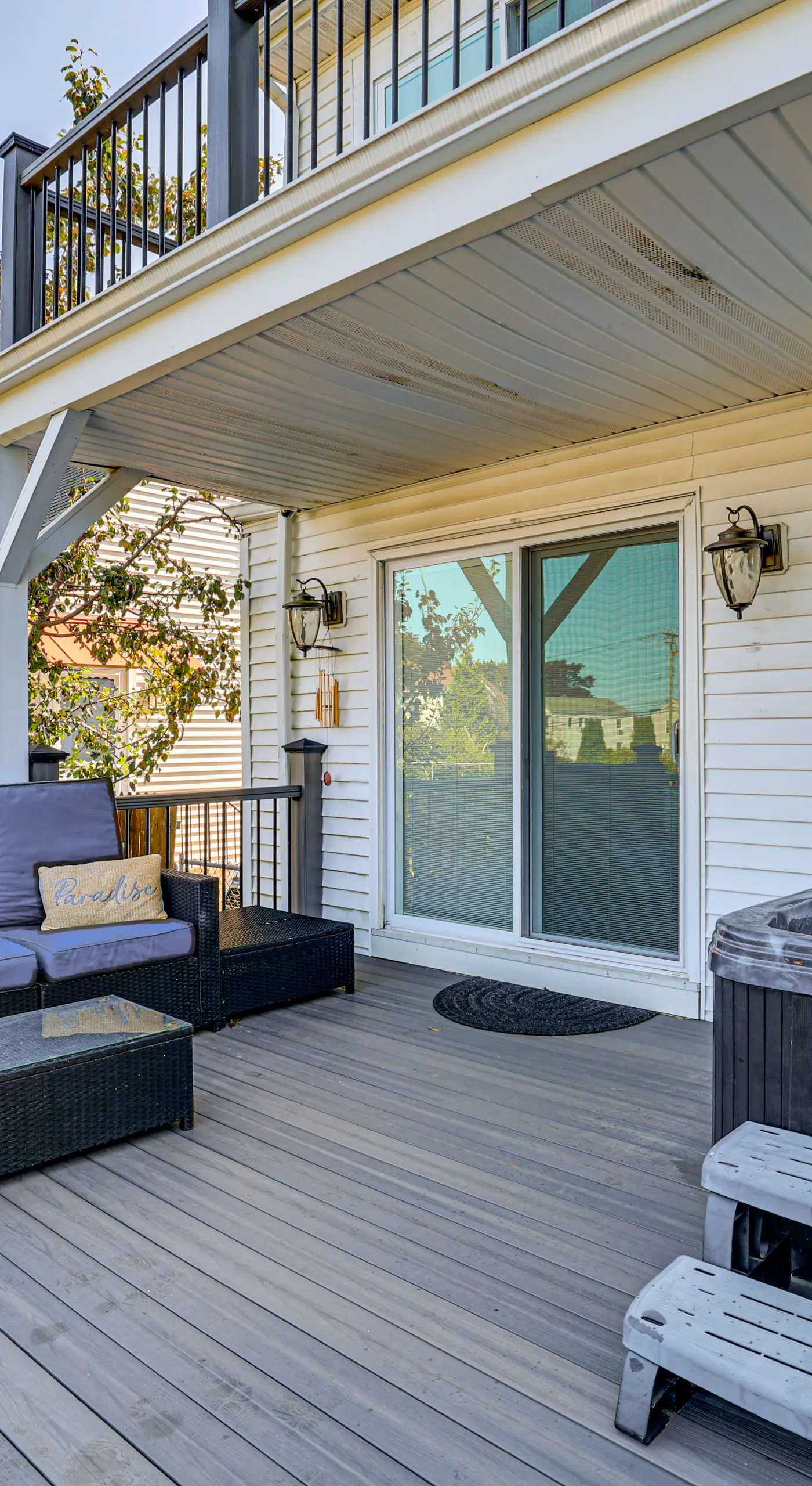 Near Yale & Lighthouse Point Beach: Home w/ Pool!