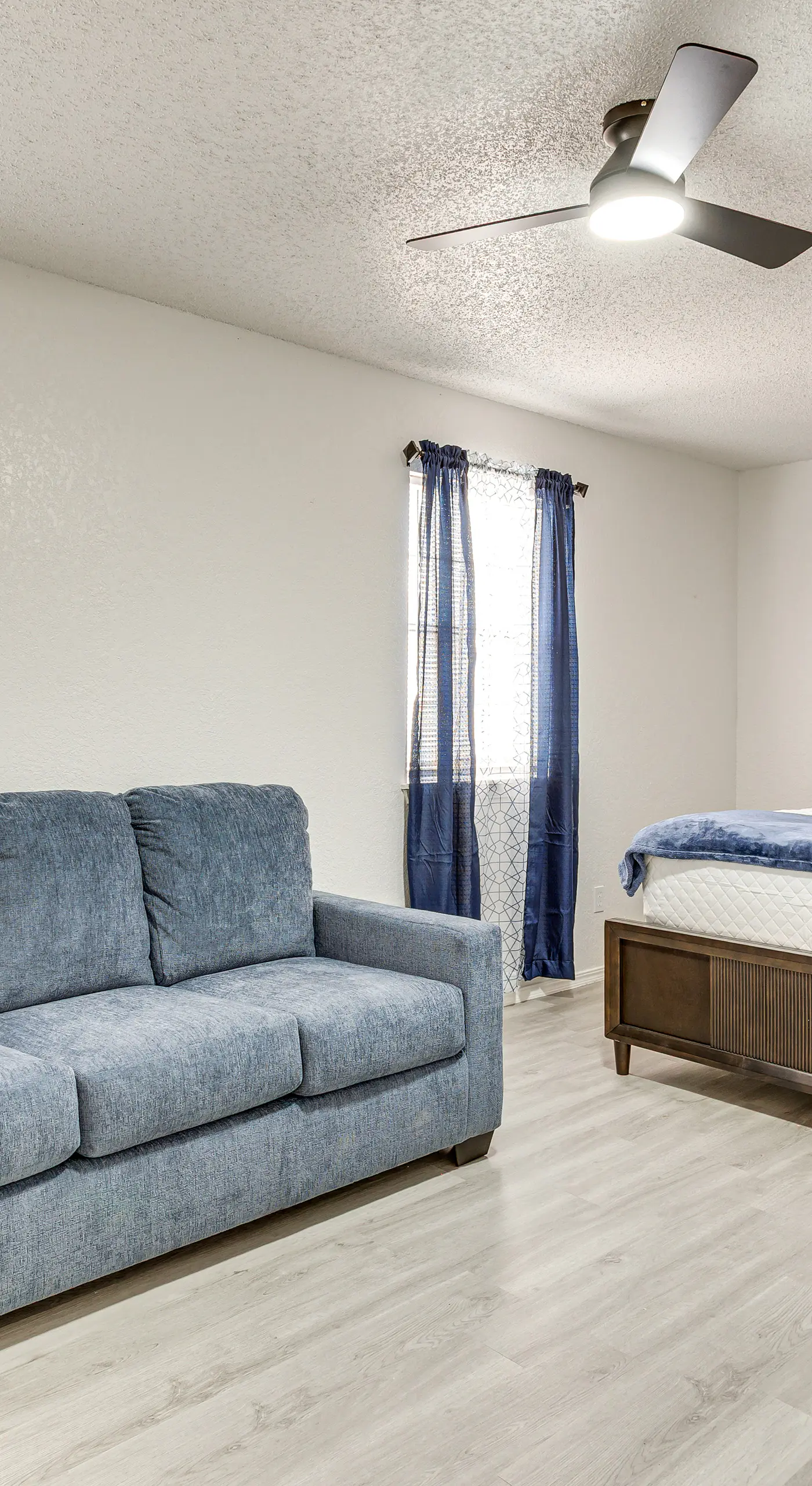 South OKC Home w/ Hot Tub-Game Room: 18 Mi to OU!