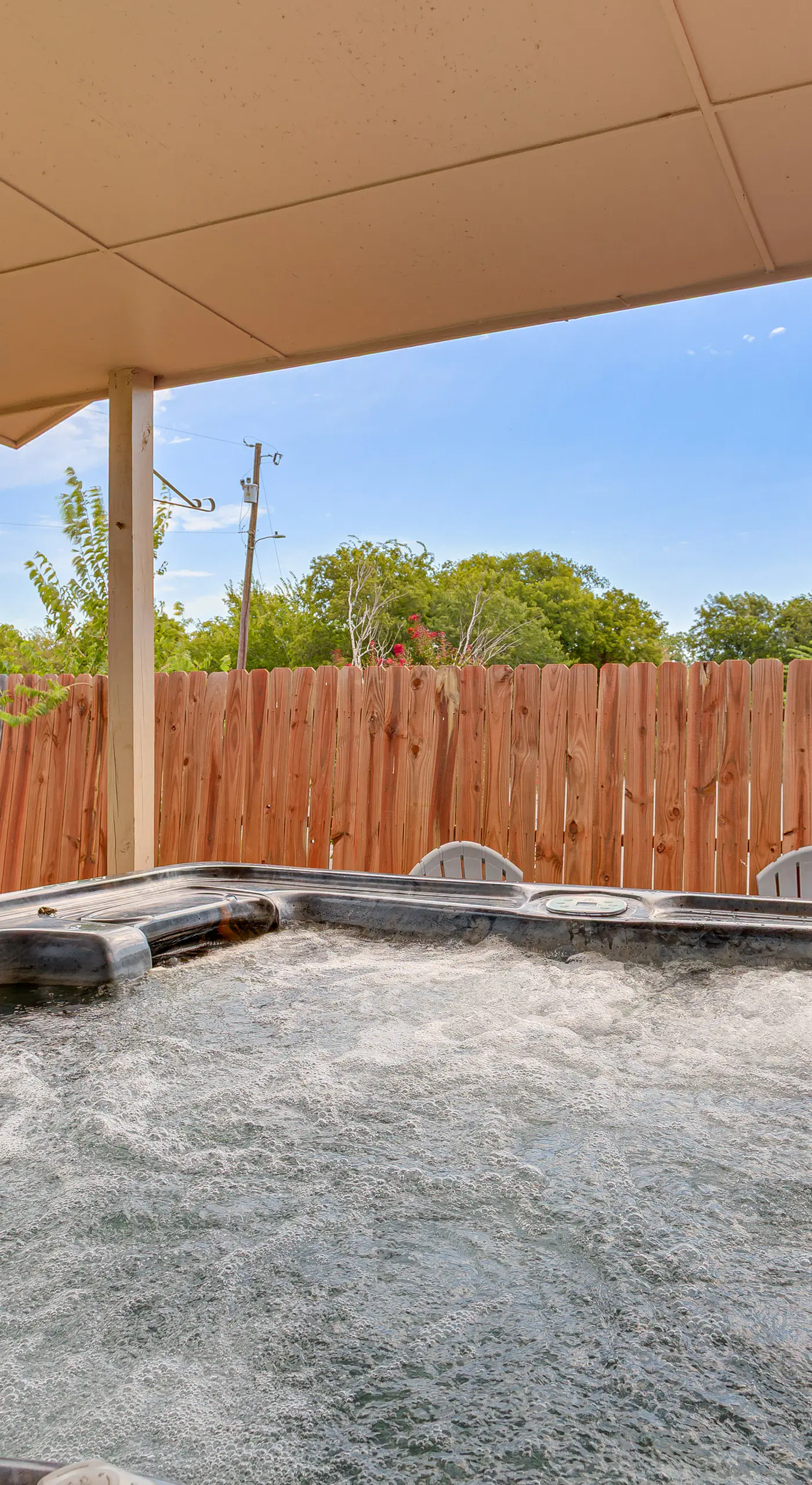 South OKC Home w/ Hot Tub-Game Room: 18 Mi to OU!