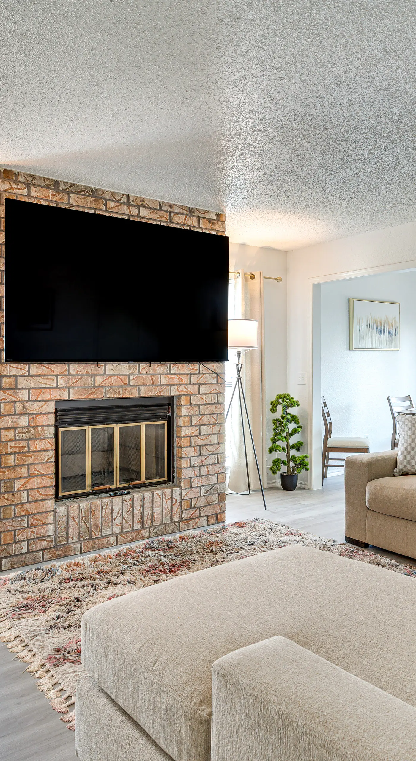 South OKC Home w/ Hot Tub-Game Room: 18 Mi to OU!