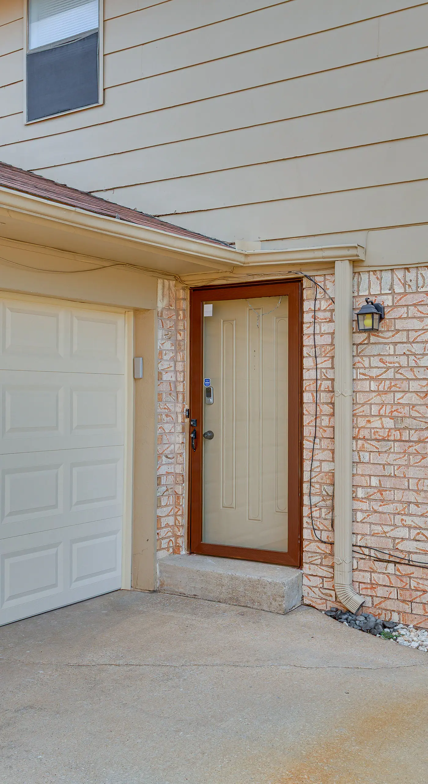 South OKC Home w/ Hot Tub-Game Room: 18 Mi to OU!