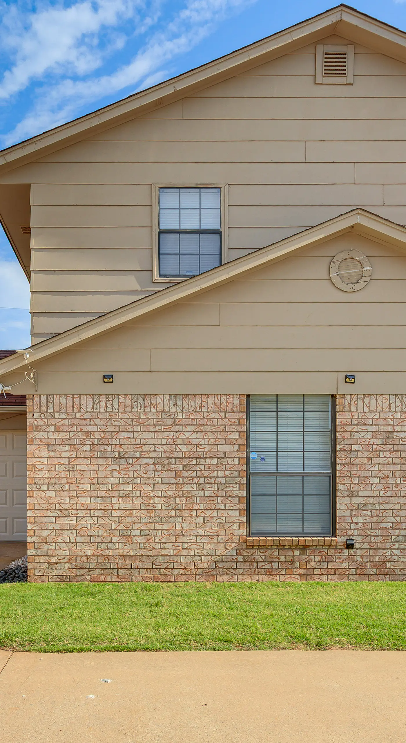 South OKC Home w/ Hot Tub-Game Room: 18 Mi to OU!