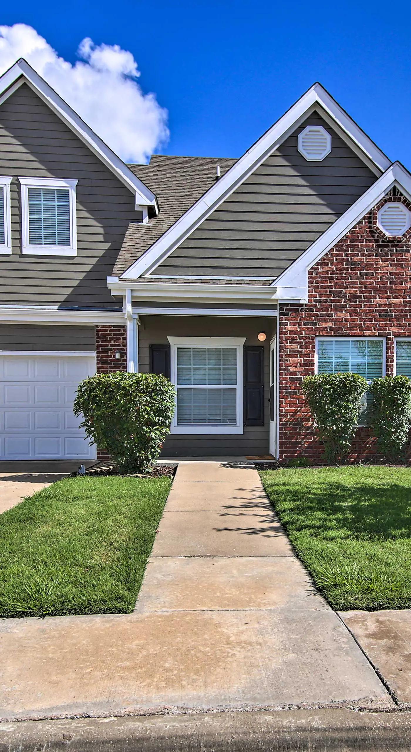 Walk to Lake + Pool Access! Family Gem in Afton