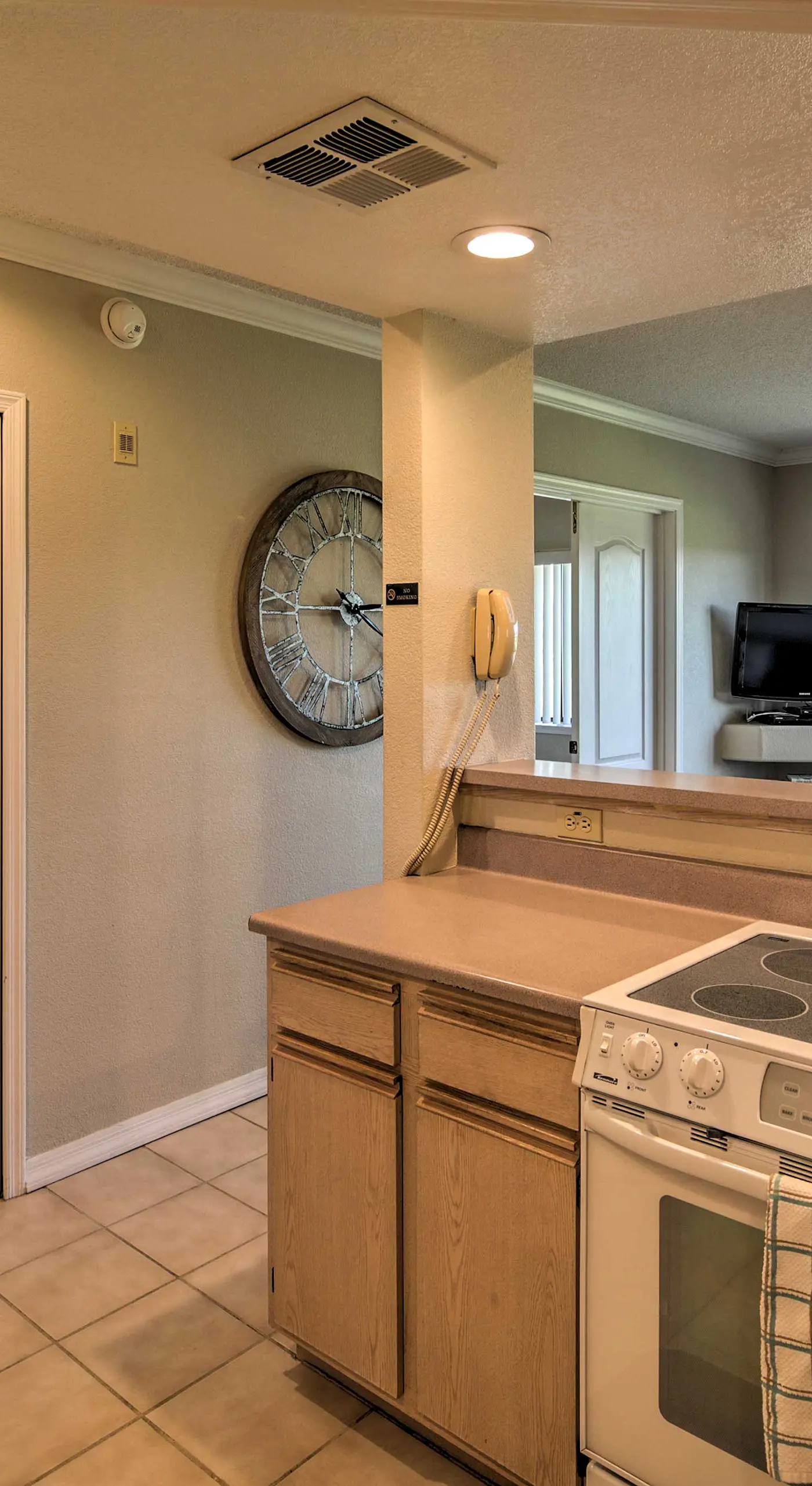 Lake Havasu Getaway w/ Golf Course & Lake Views!
