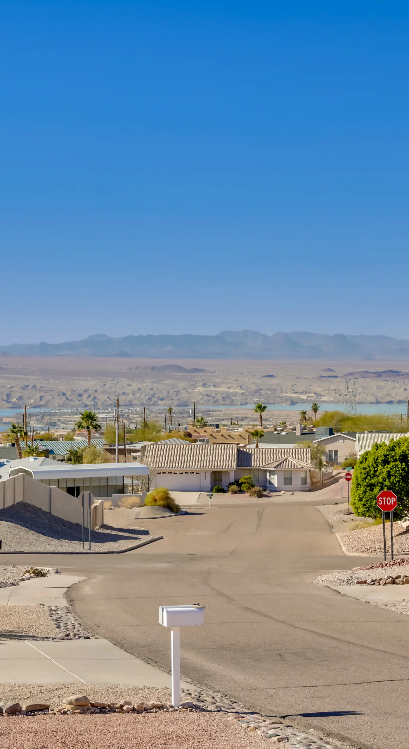 Putting Green, Pool Access: Lake Havasu City Home!