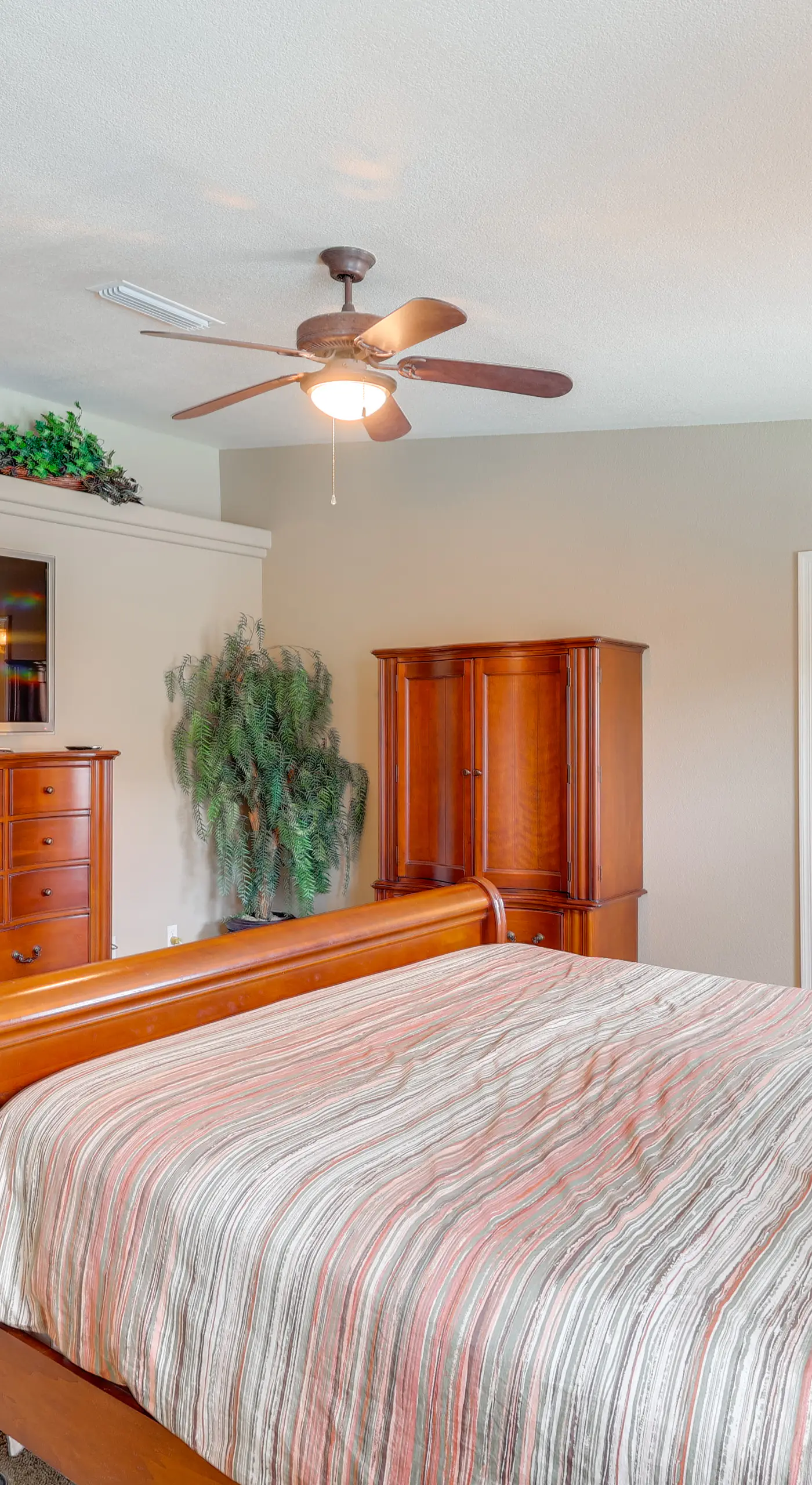 3 Mi to Lake Havasu! Retreat w/ Poolside Oasis