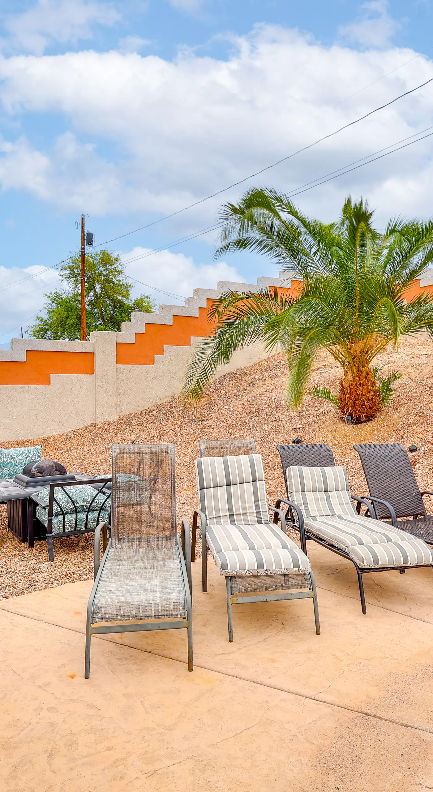 3 Mi to Lake Havasu! Retreat w/ Poolside Oasis