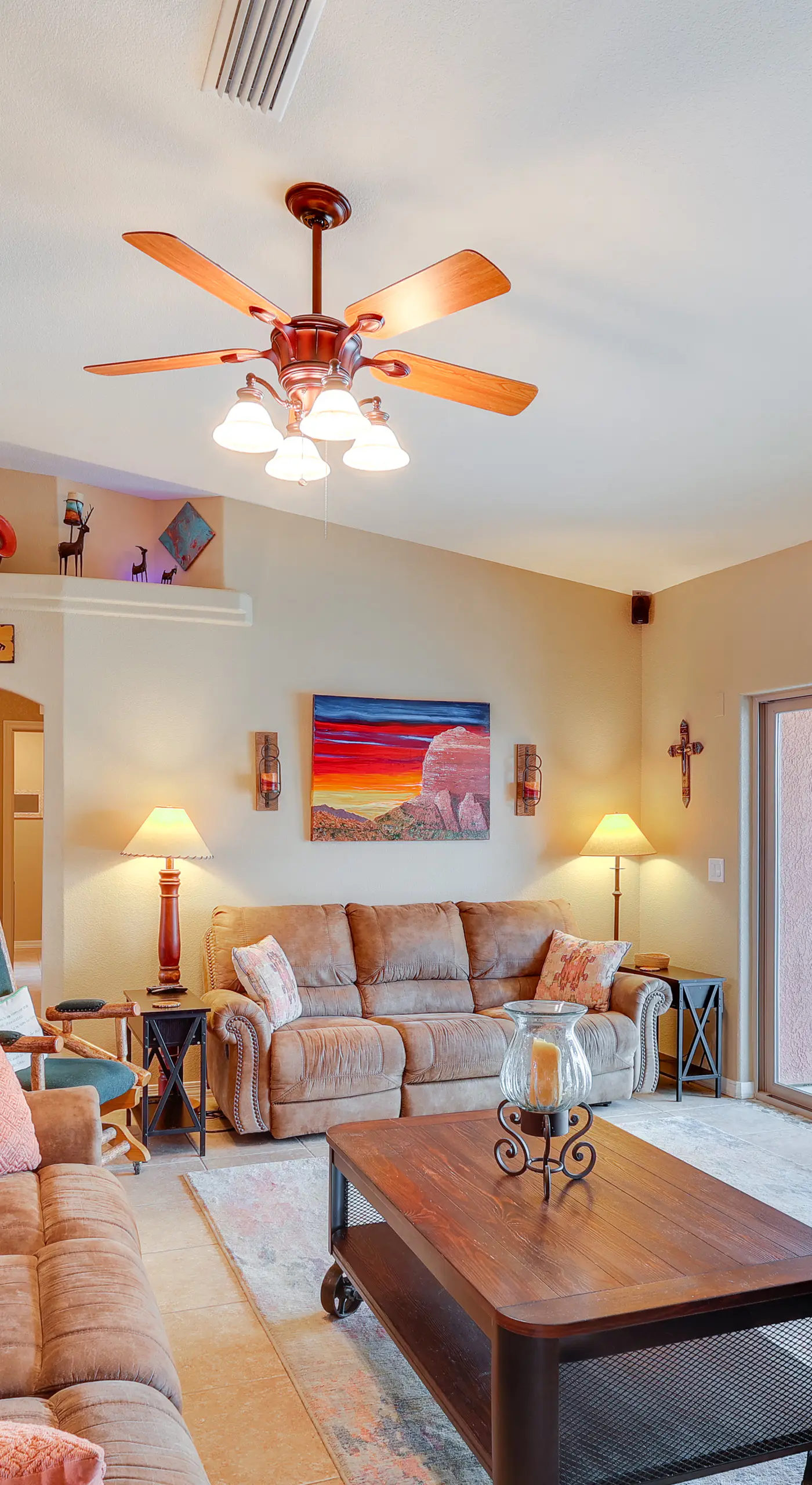 3 Mi to Lake Havasu! Retreat w/ Poolside Oasis
