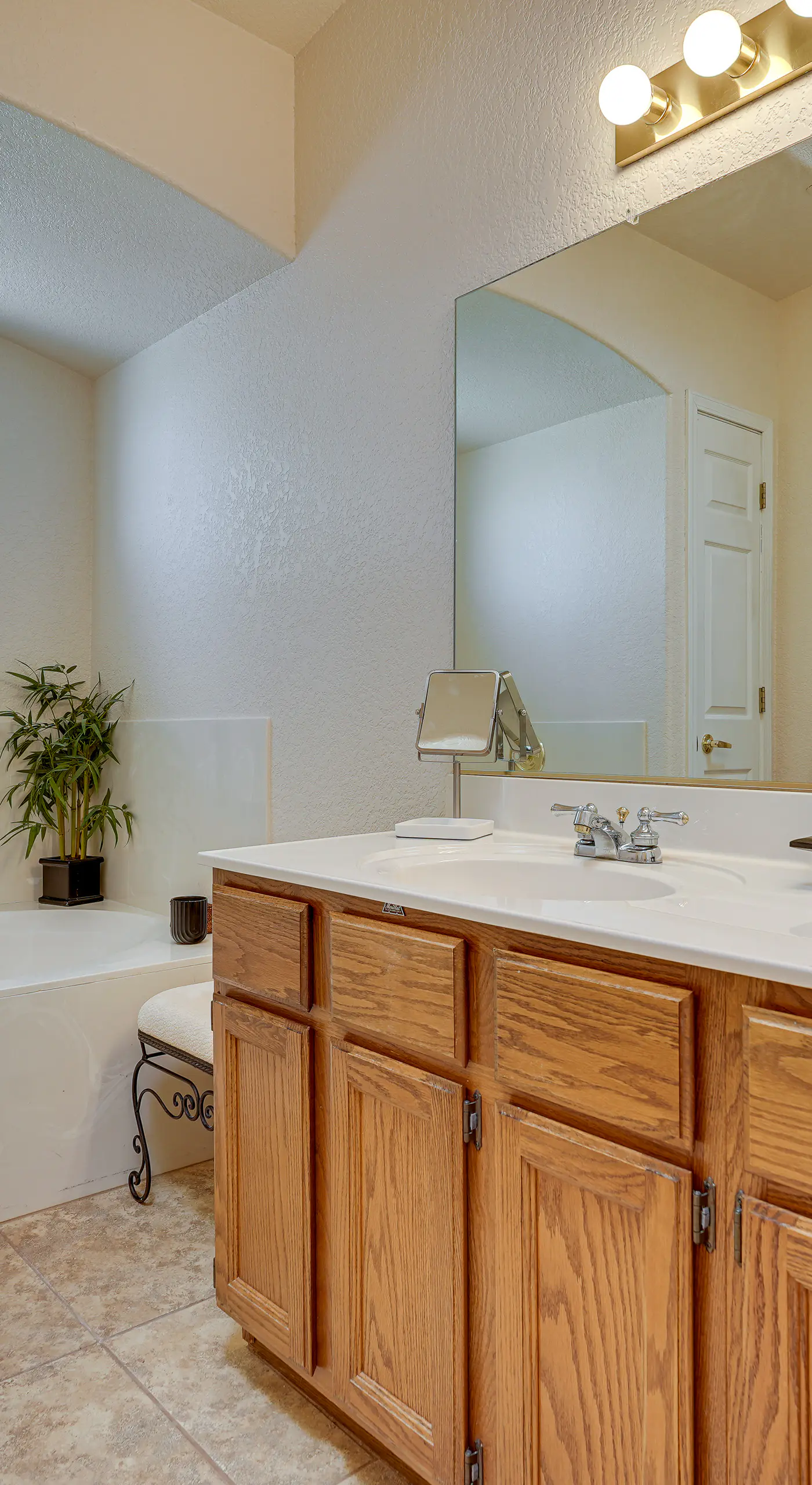Views & Fenced Yard: Lake Havasu City Home!
