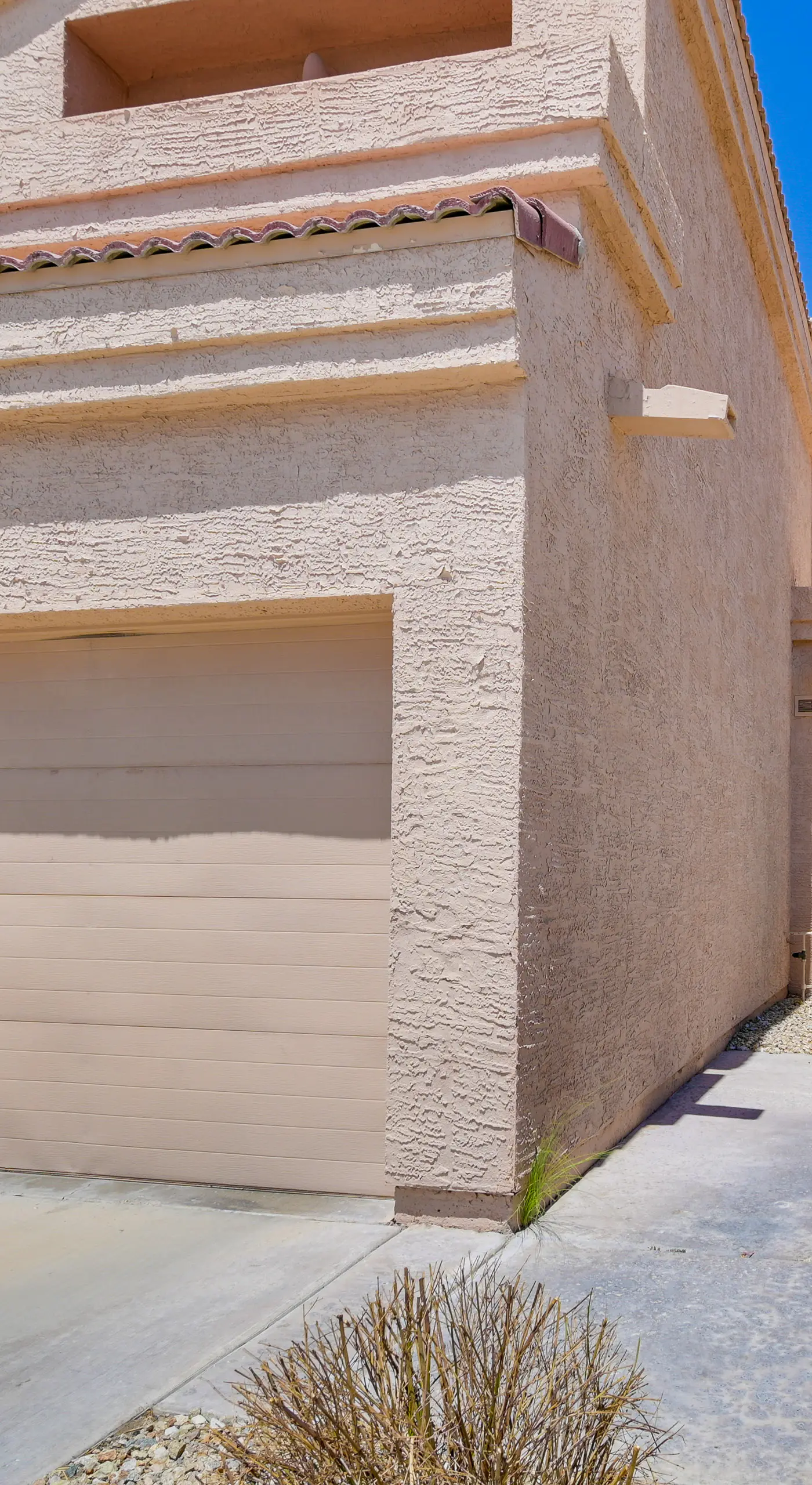Patio & Pool Access: Lake Havasu City Gem