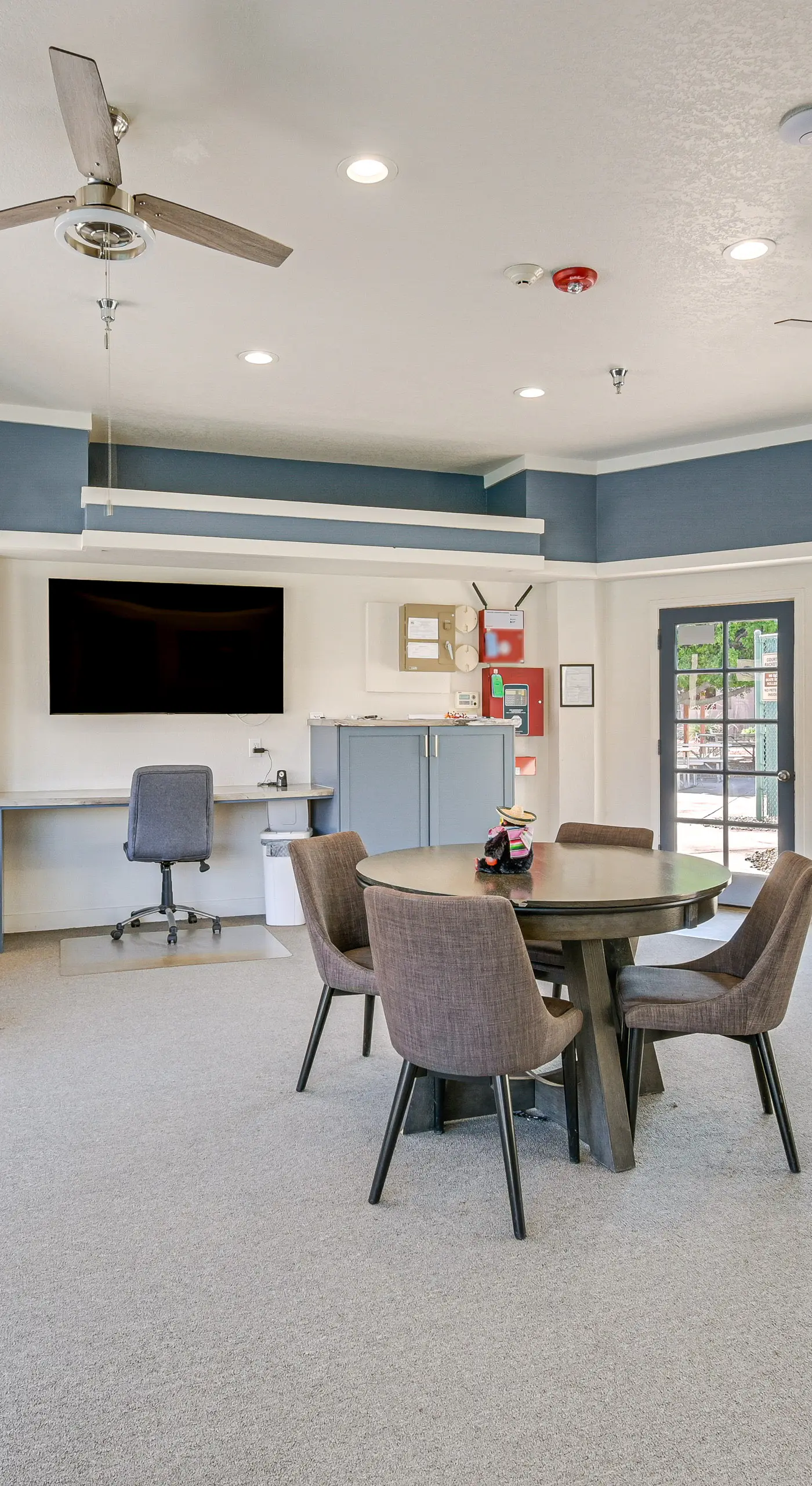 Patio & Pool Access: Lake Havasu City Gem
