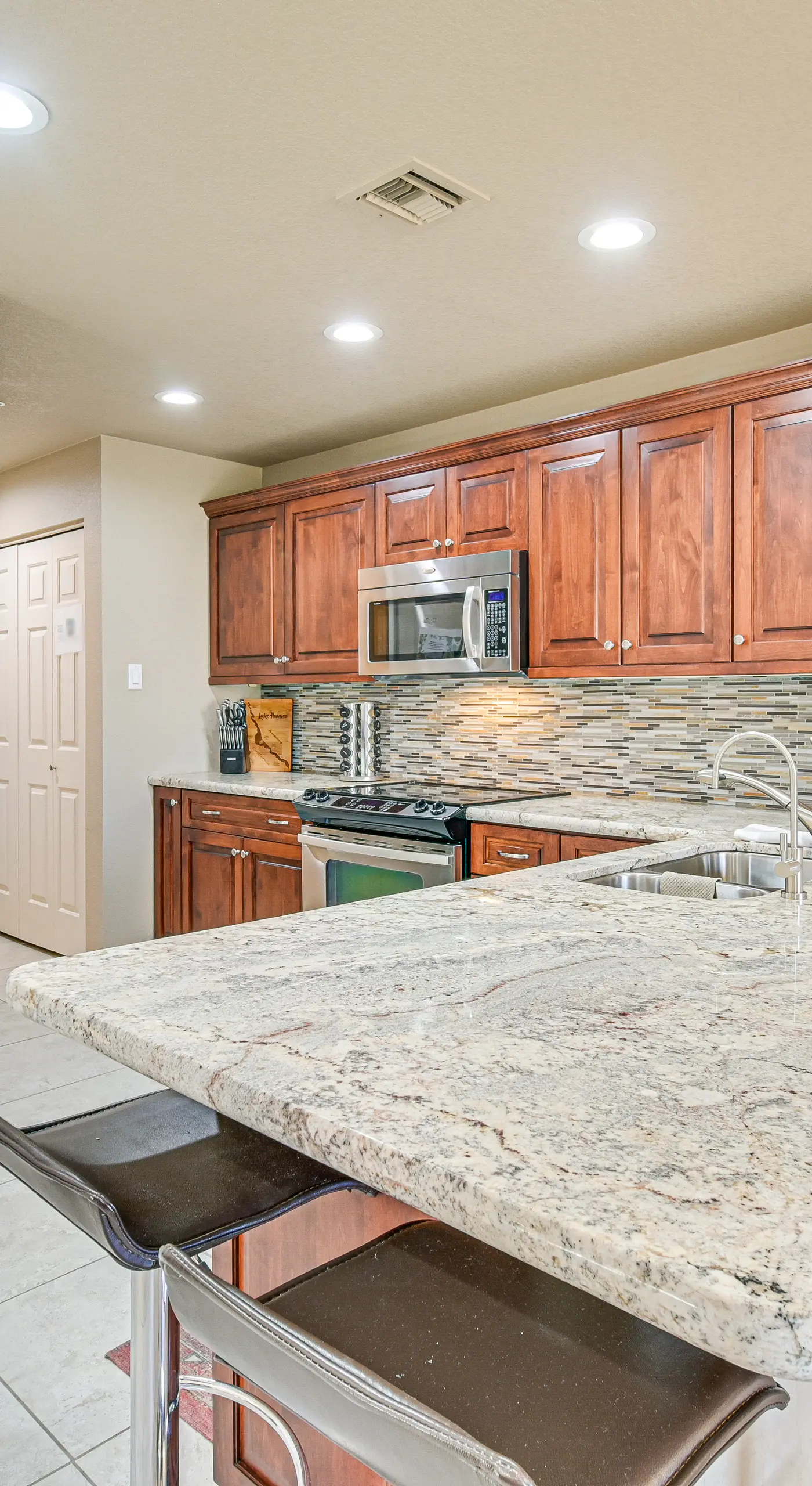 Patio & Pool Access: Lake Havasu City Gem