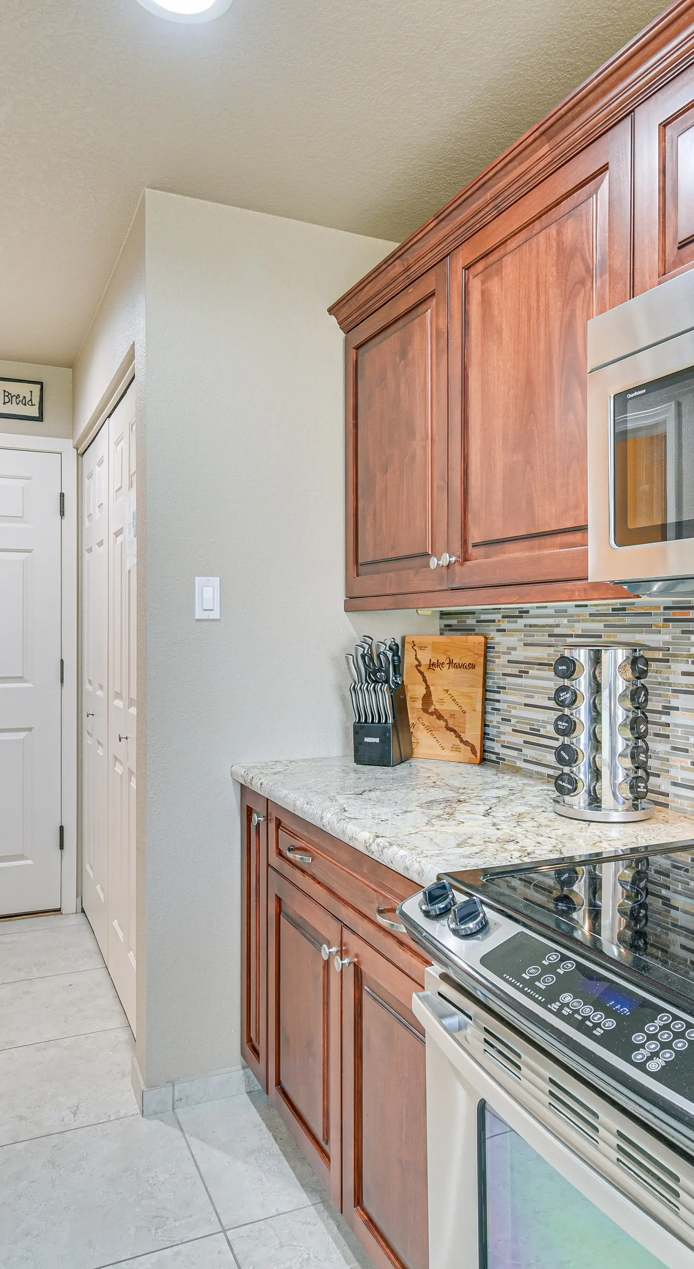 Patio & Pool Access: Lake Havasu City Gem