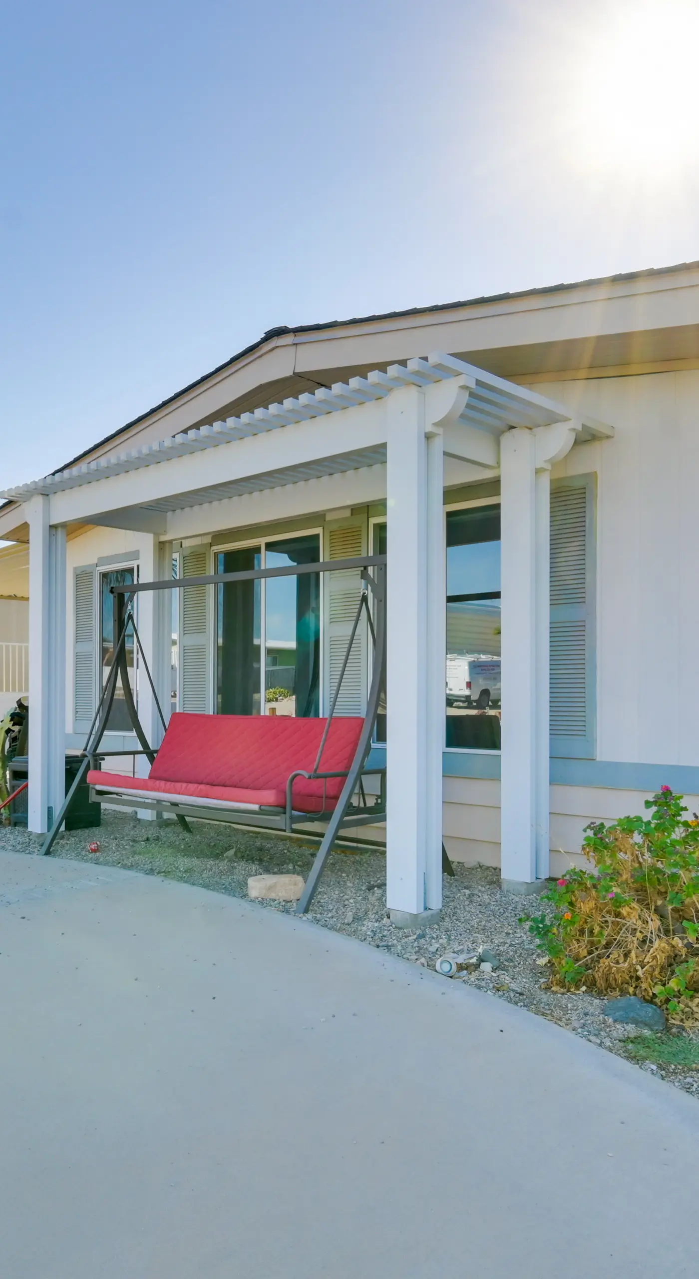 2 Mi to Lake Havasu: Pet-Friendly Home w/ Grill!